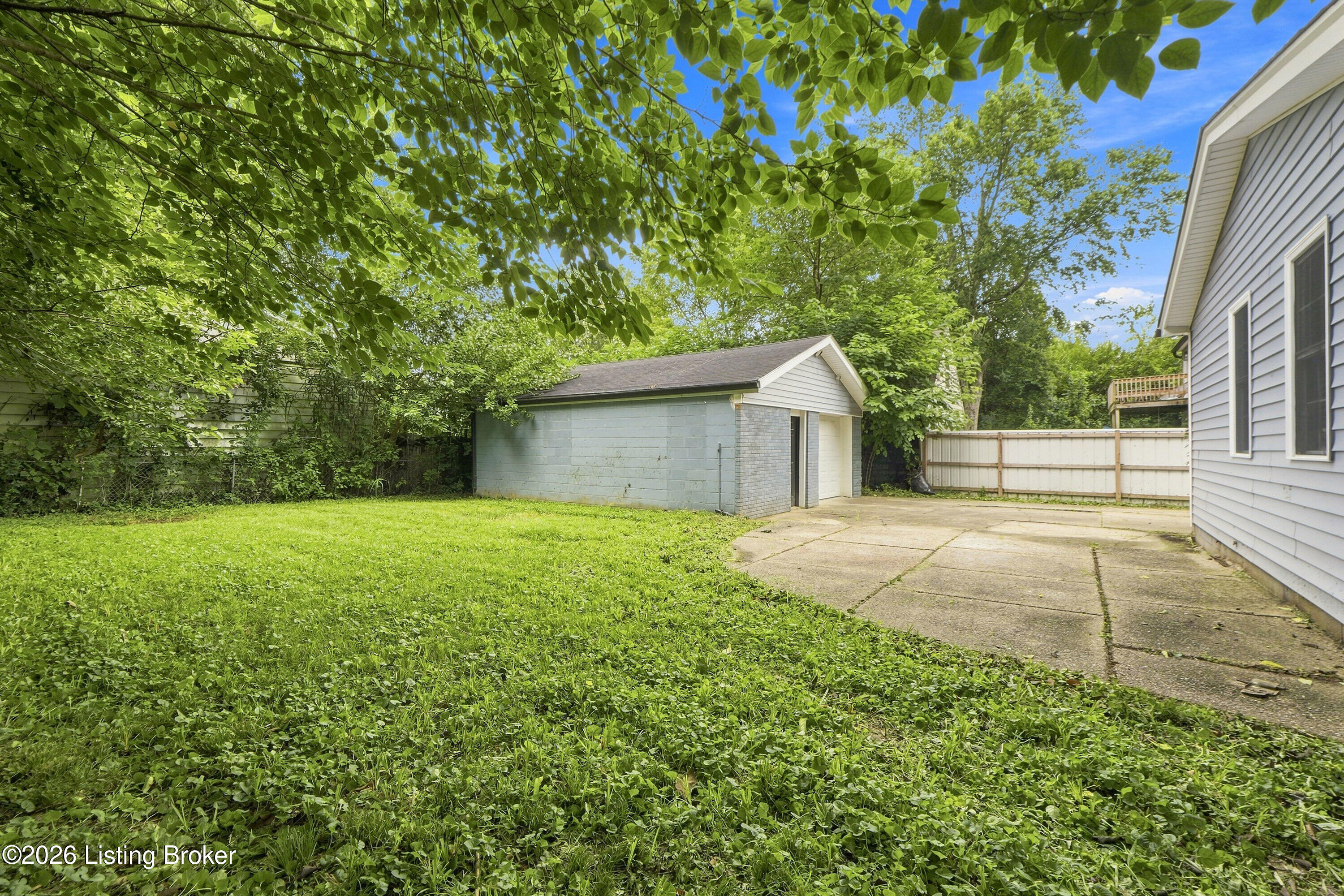 2413 Elmore St Property Photo 34