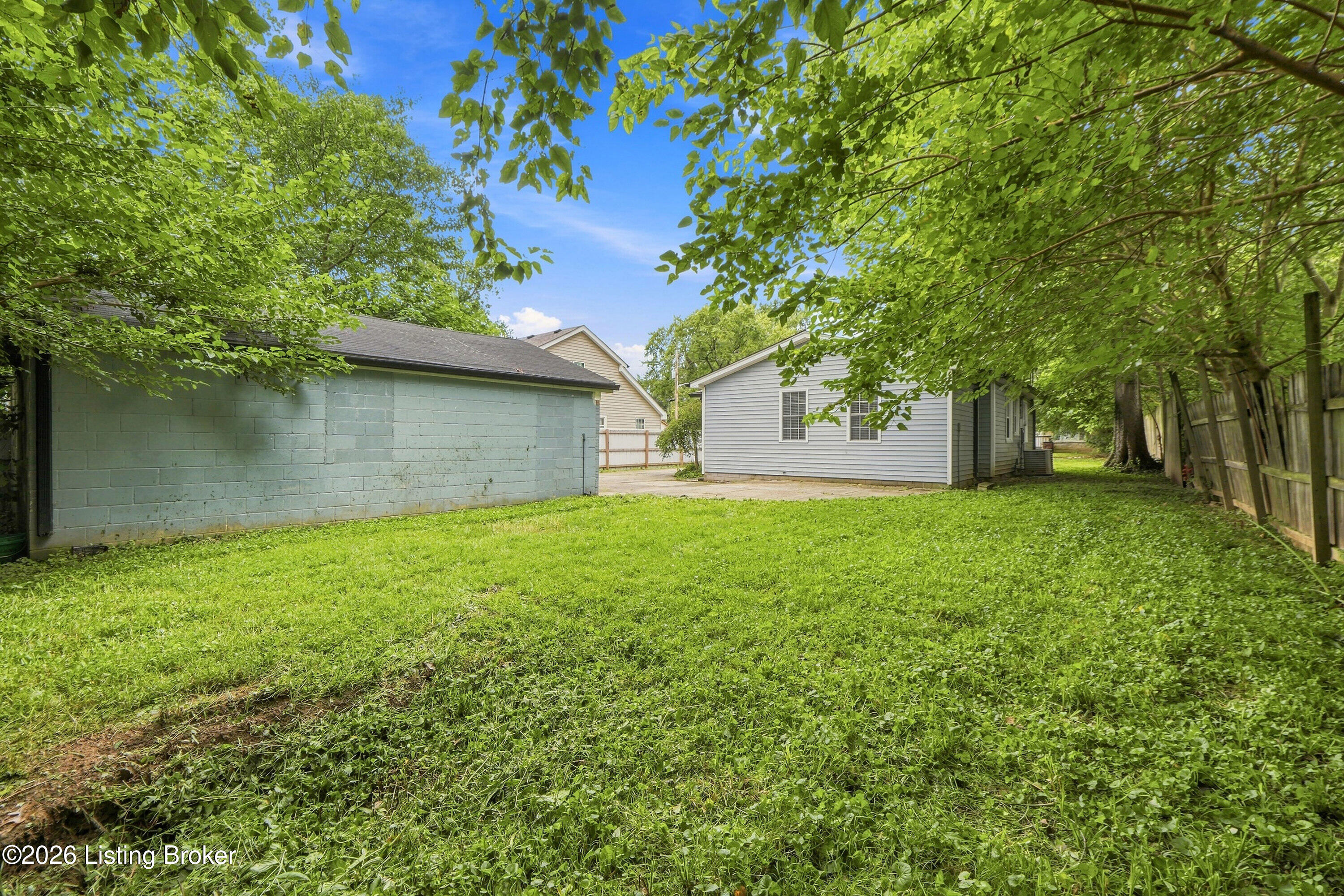 2413 Elmore St Property Photo 35