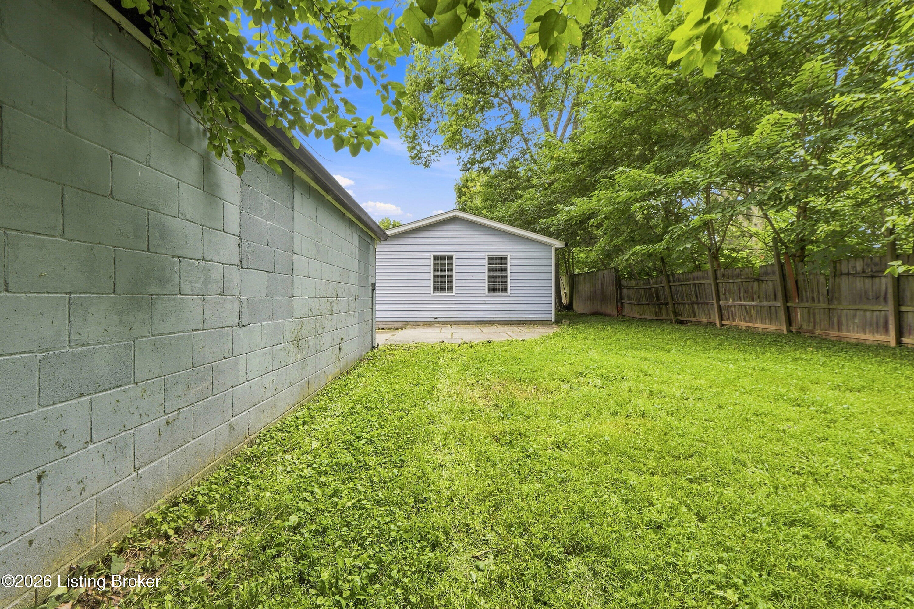 2413 Elmore St Property Photo 36