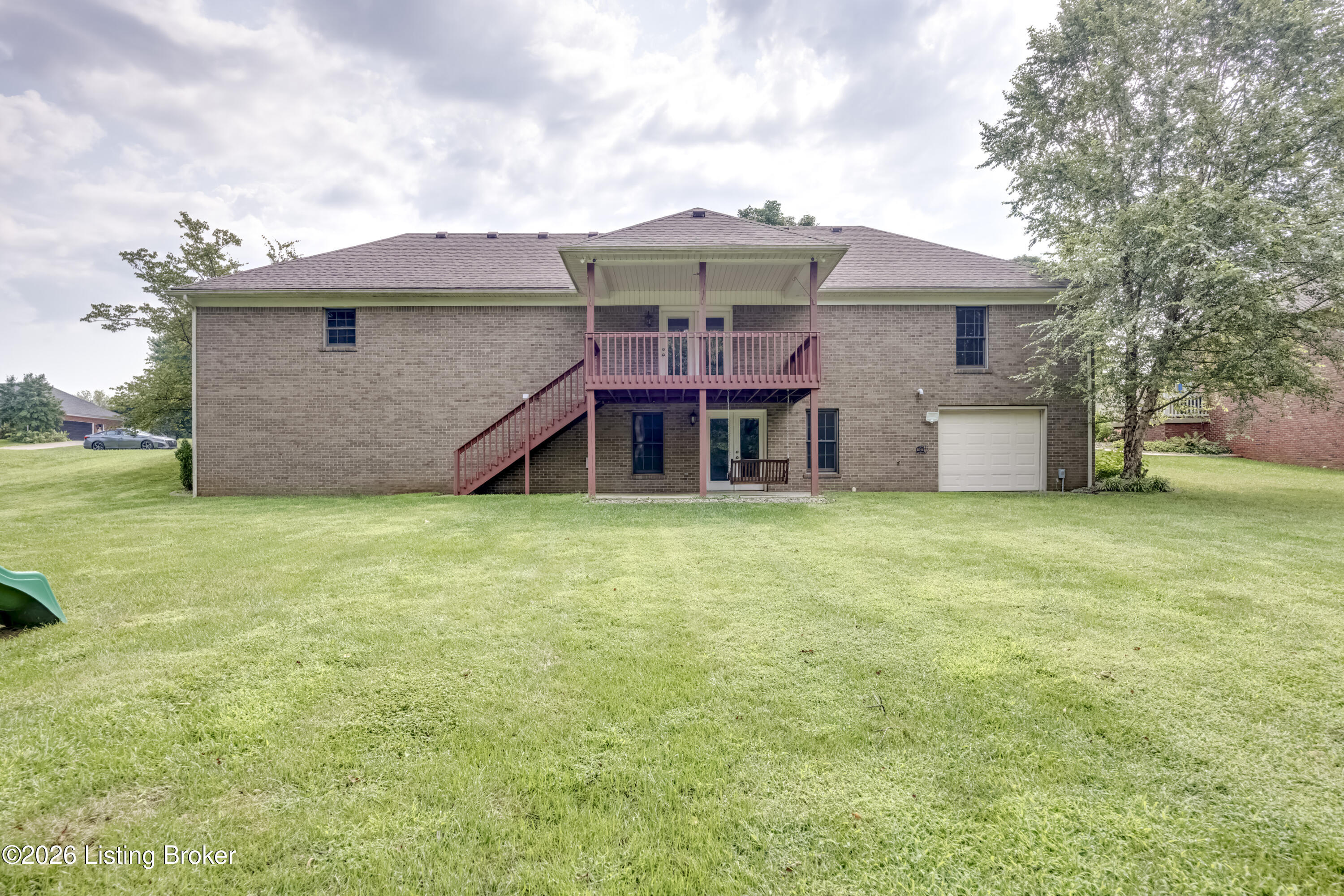 912 Woods Run Rd Property Photo 2