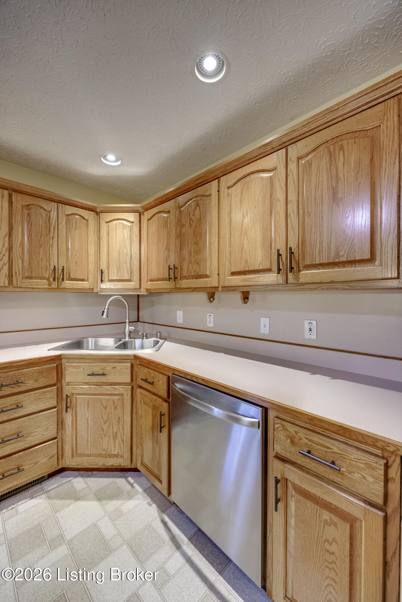 912 Woods Run Rd Property Photo 32