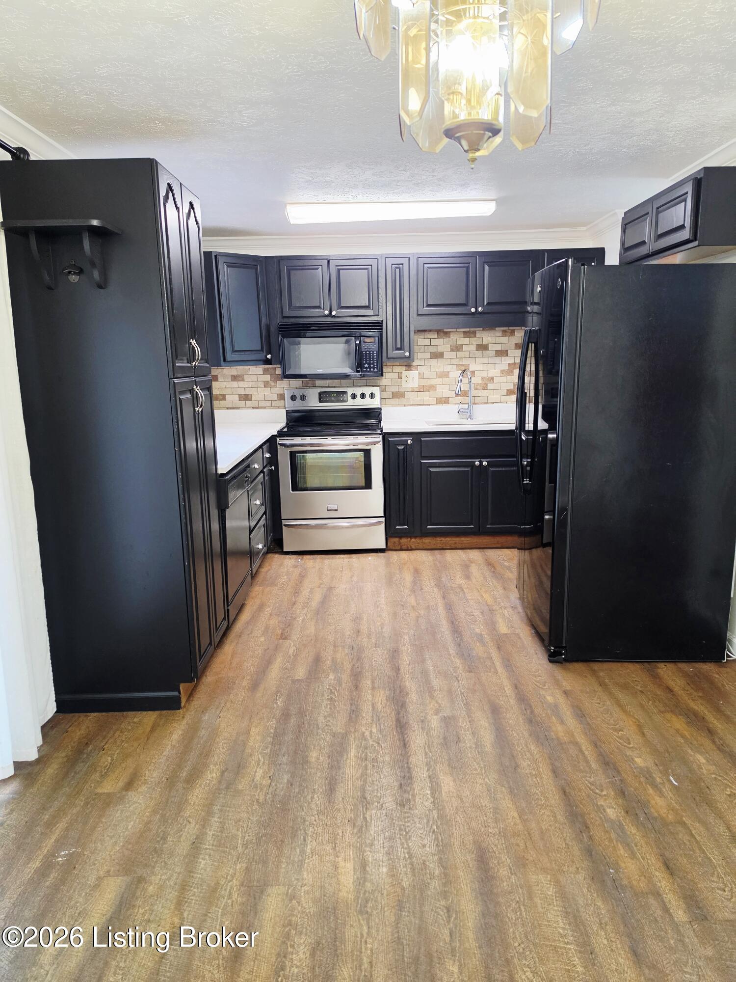 8636 Running Fox Cir Property Photo 6