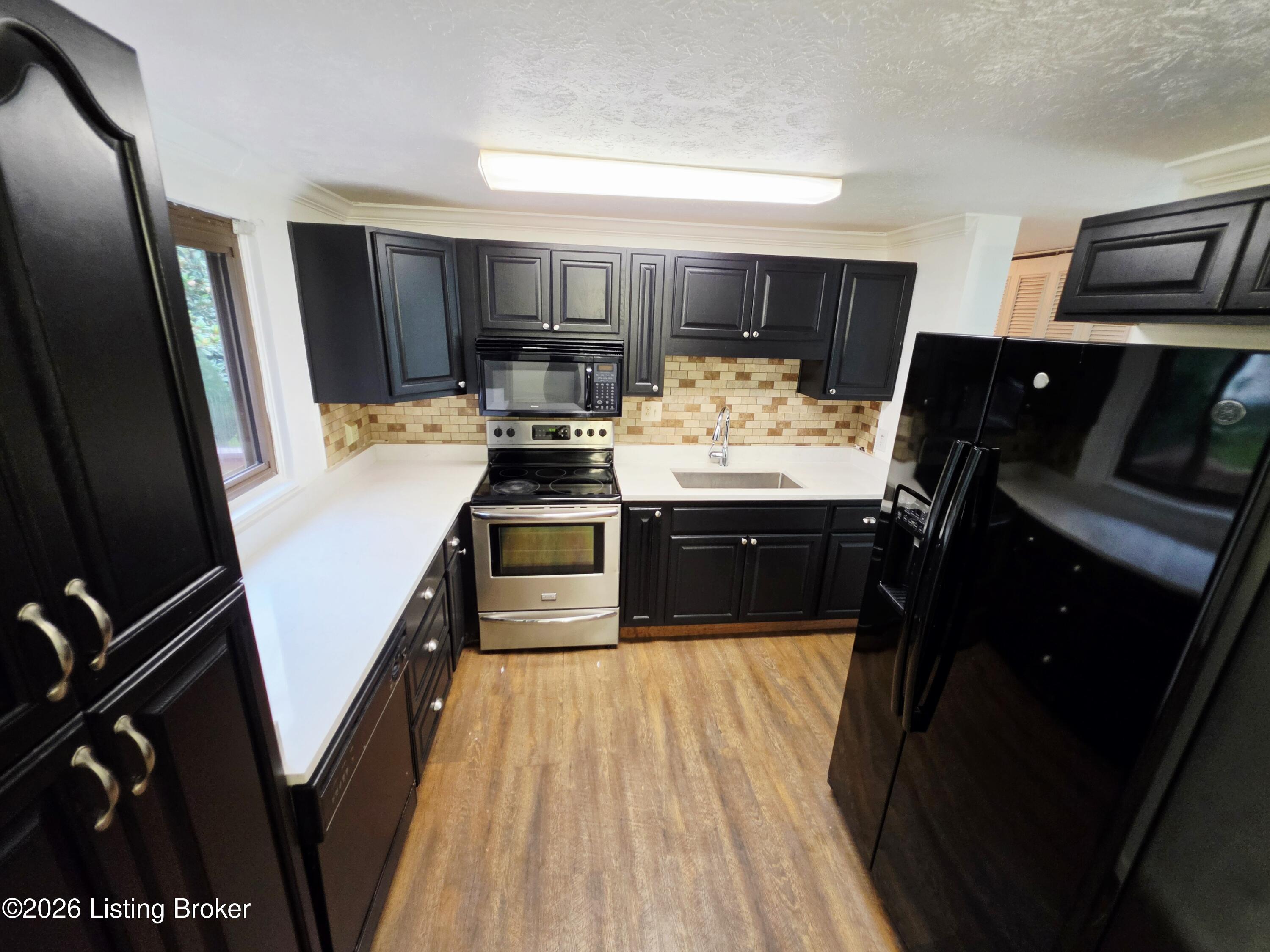 8636 Running Fox Cir Property Photo 7