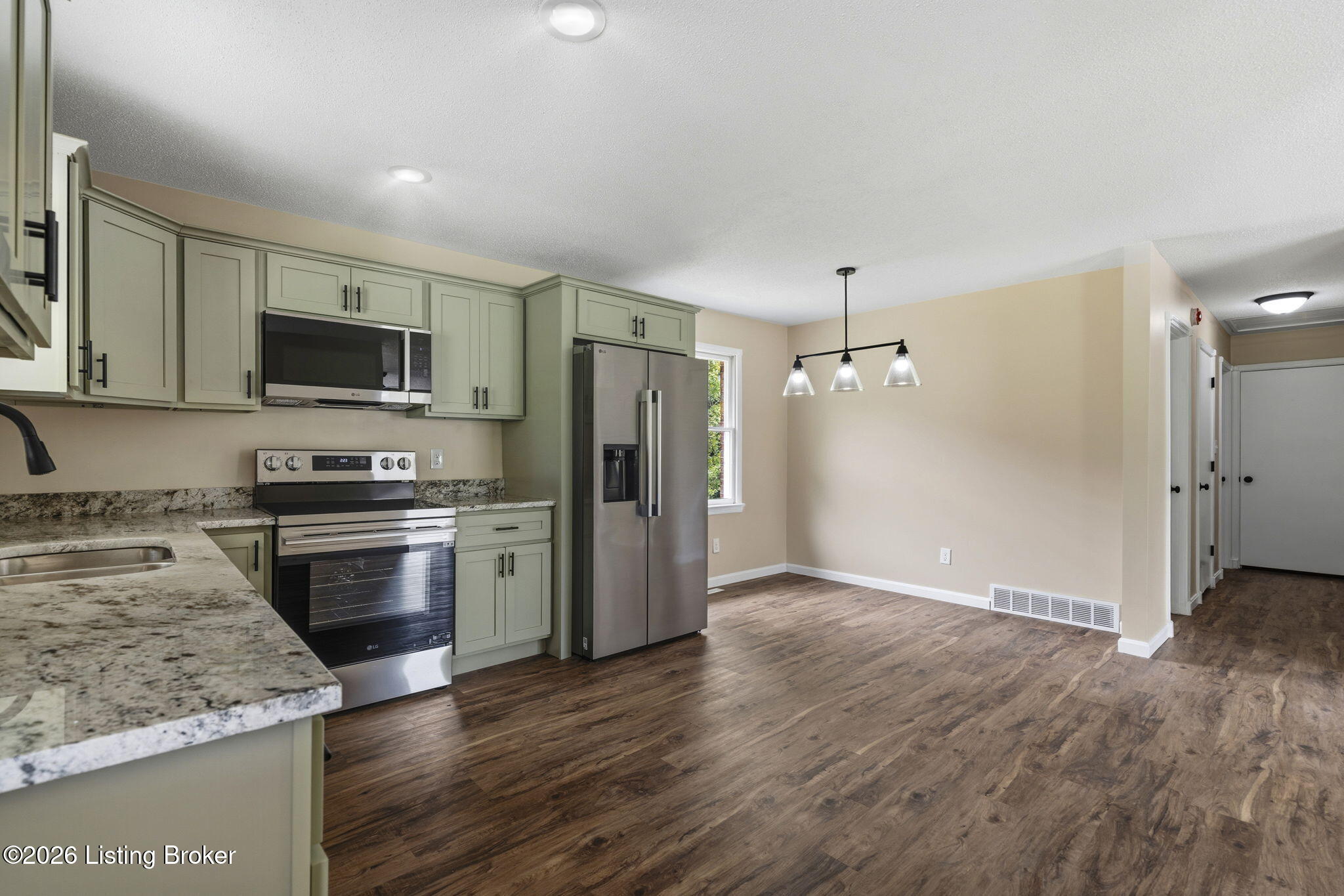 3884 Rineyville Rd Property Photo 4