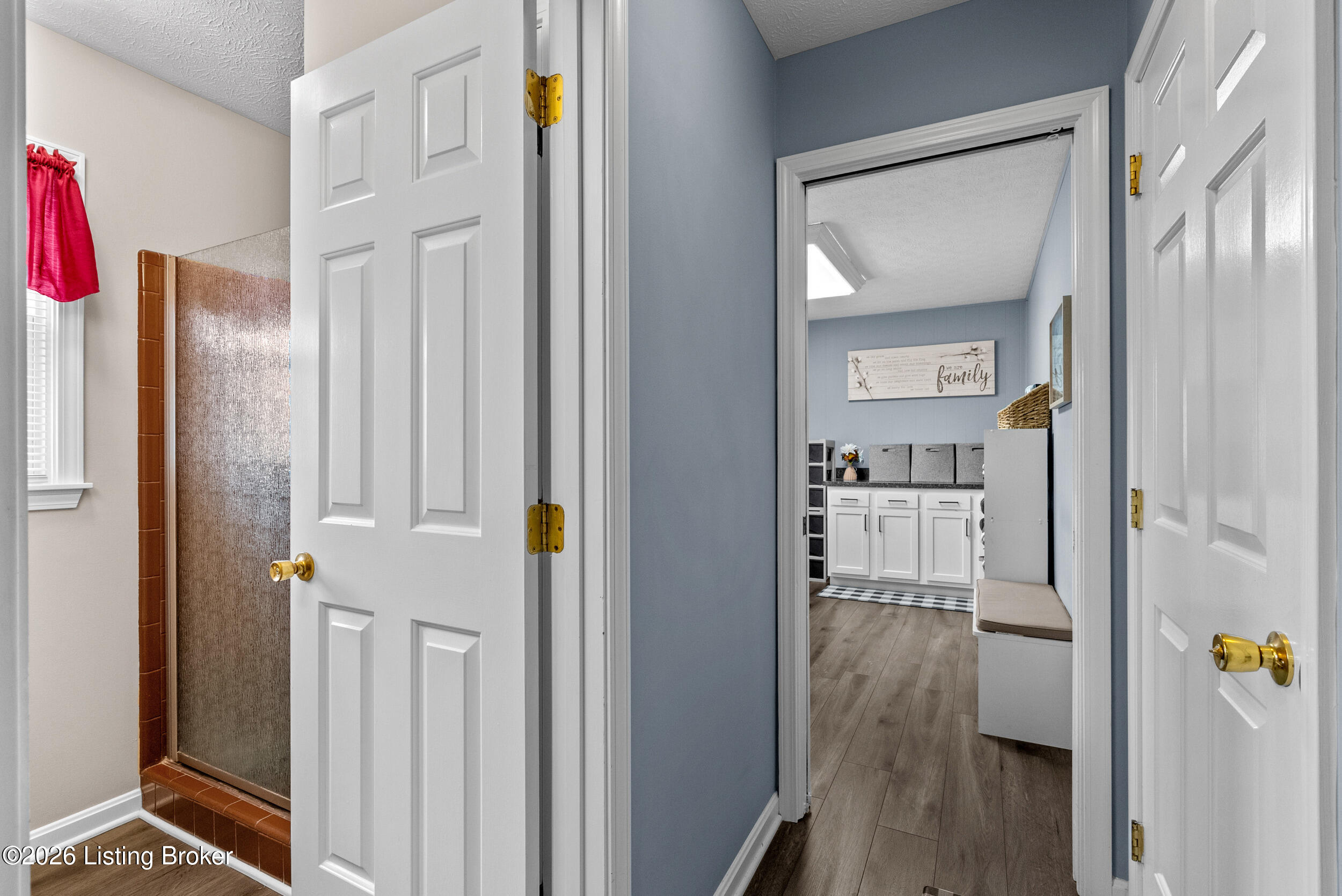 312 New England Ct Property Photo 21