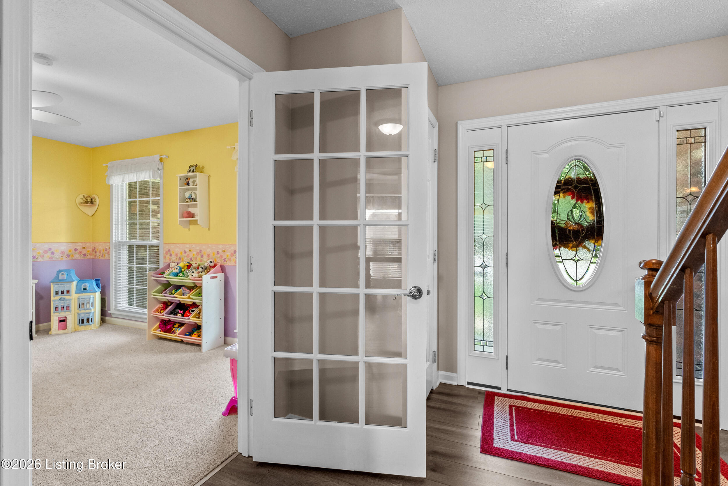 312 New England Ct Property Photo 24