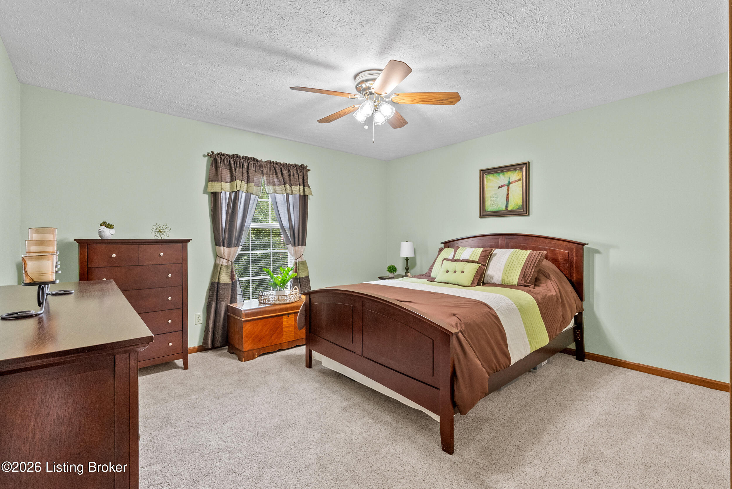 312 New England Ct Property Photo 31