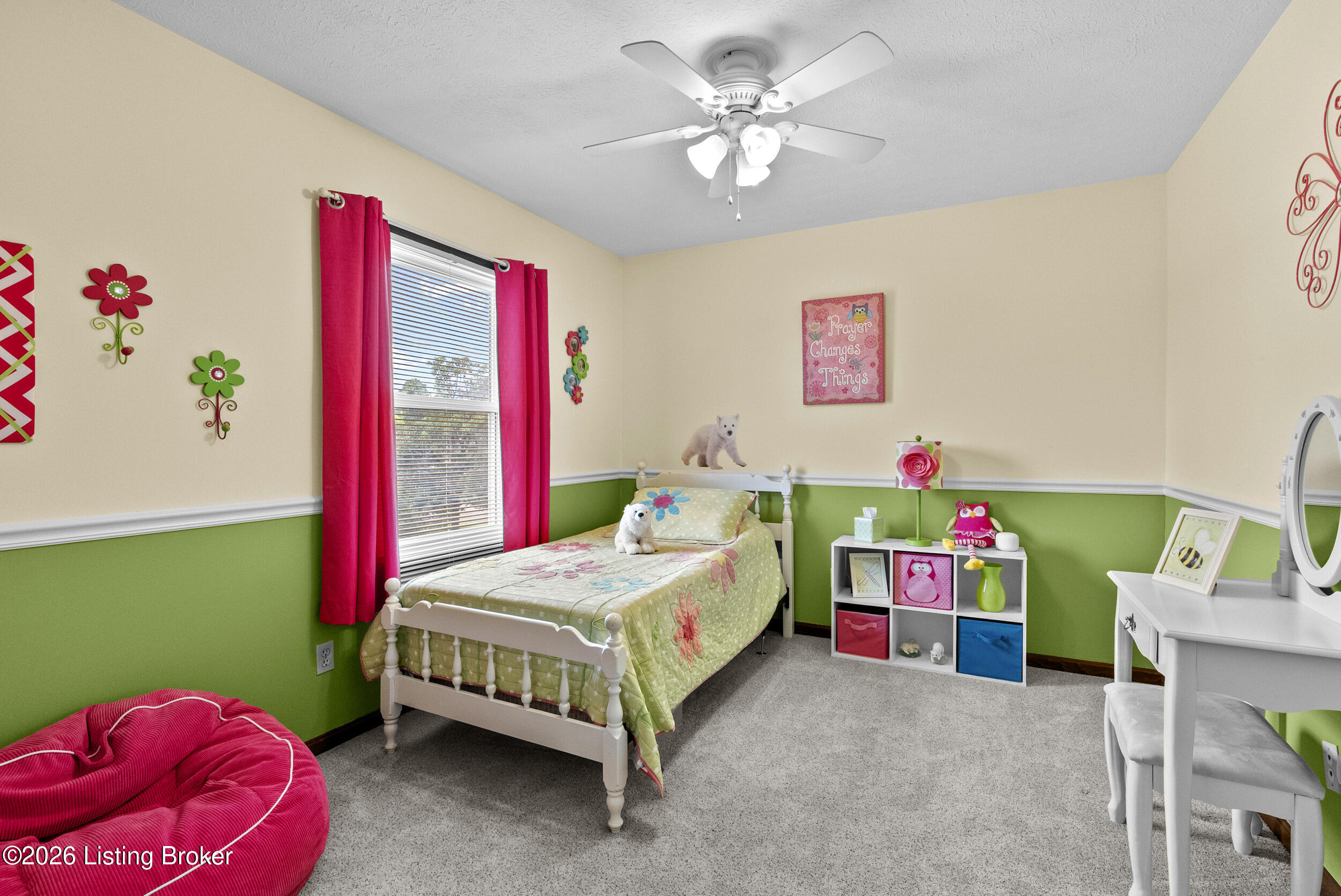 312 New England Ct Property Photo 34