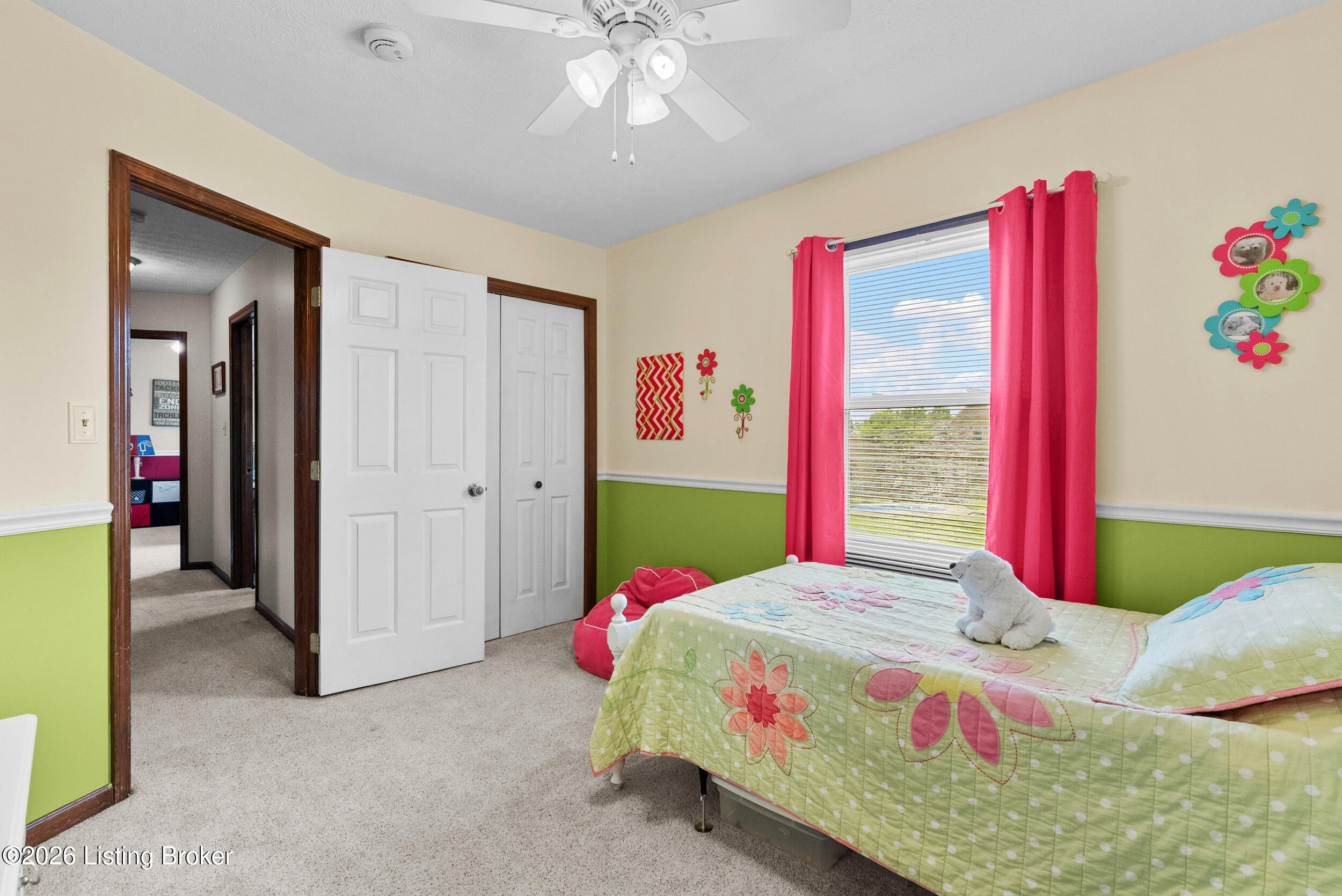312 New England Ct Property Photo 35