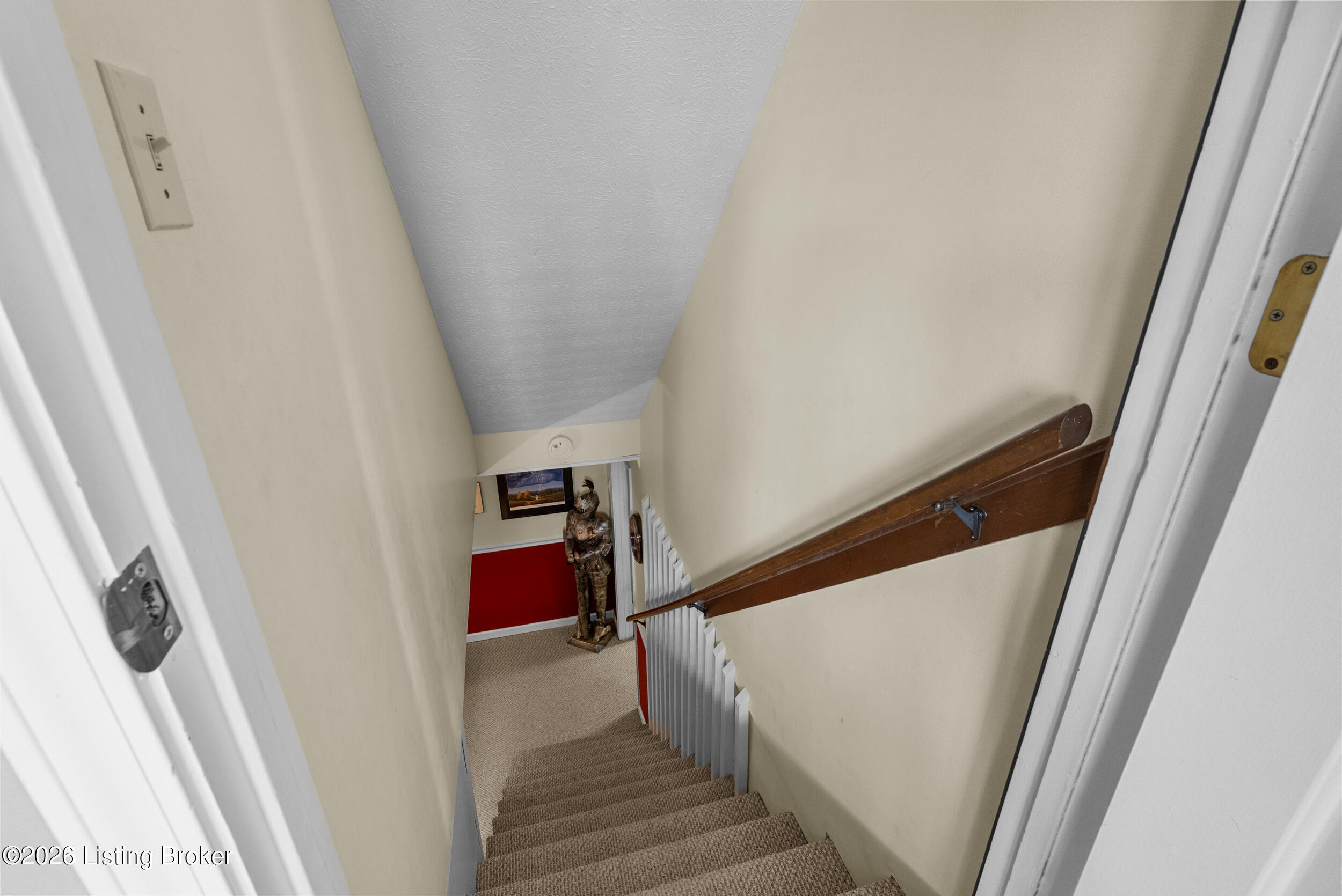312 New England Ct Property Photo 39