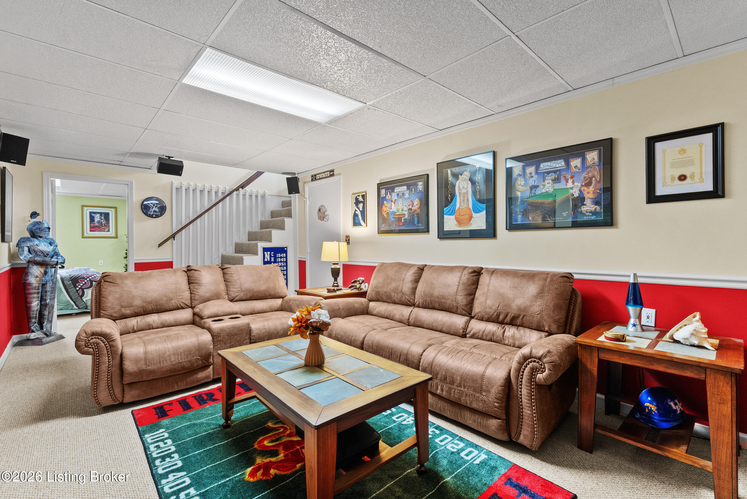 312 New England Ct Property Photo 42