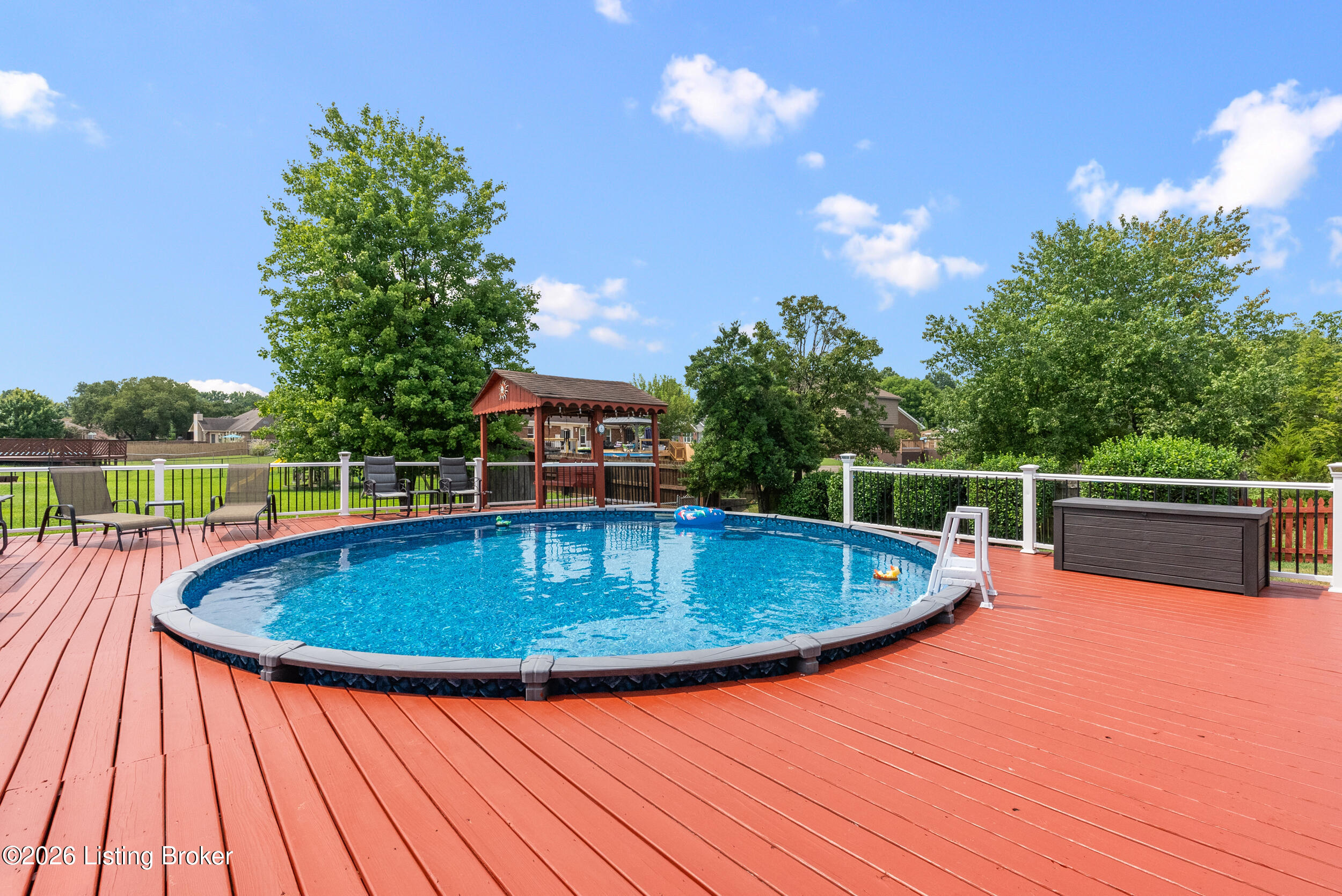 312 New England Ct Property Photo 46