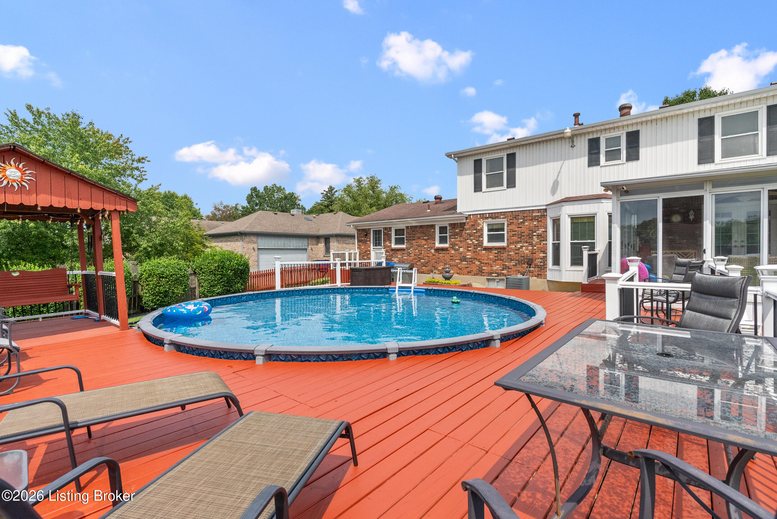 312 New England Ct Property Photo 48