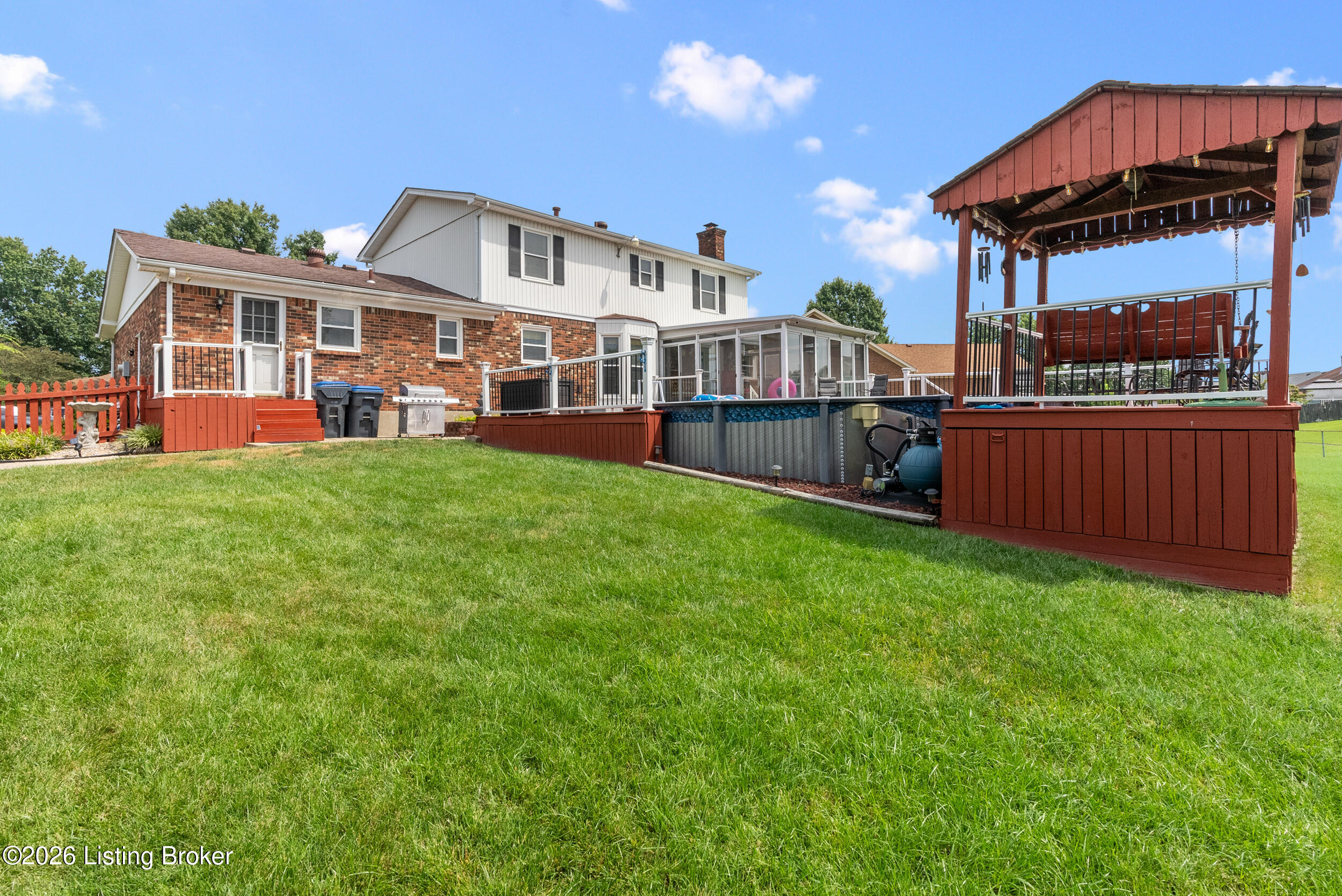 312 New England Ct Property Photo 51