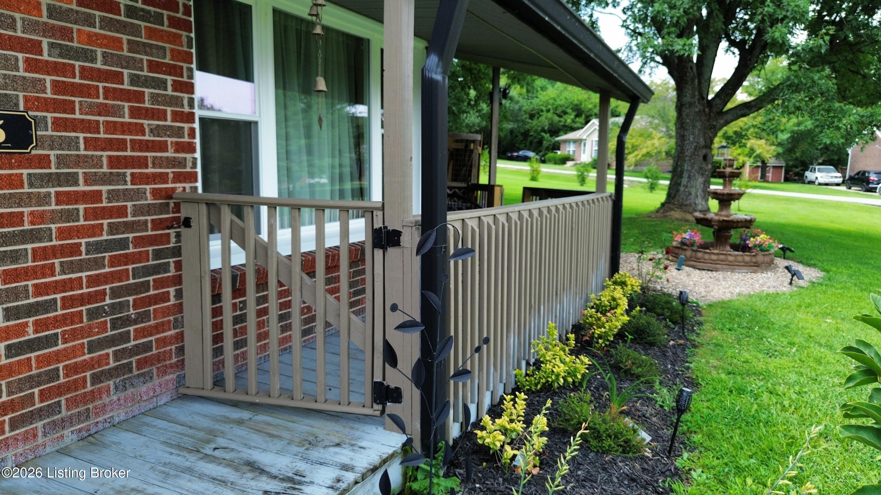 45 Darlene St Property Photo 3