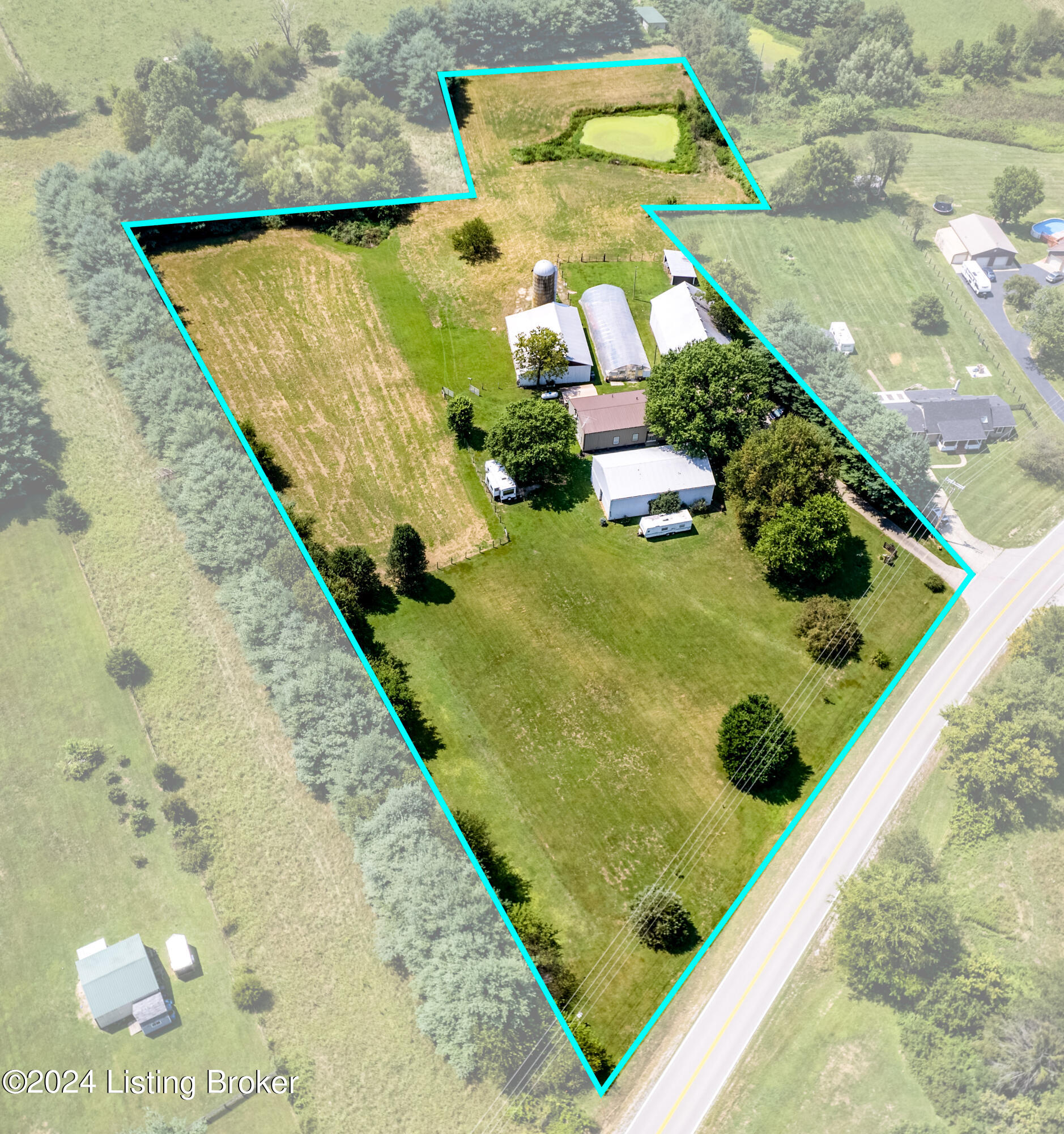 7049 Benson Pike Property Photo 4