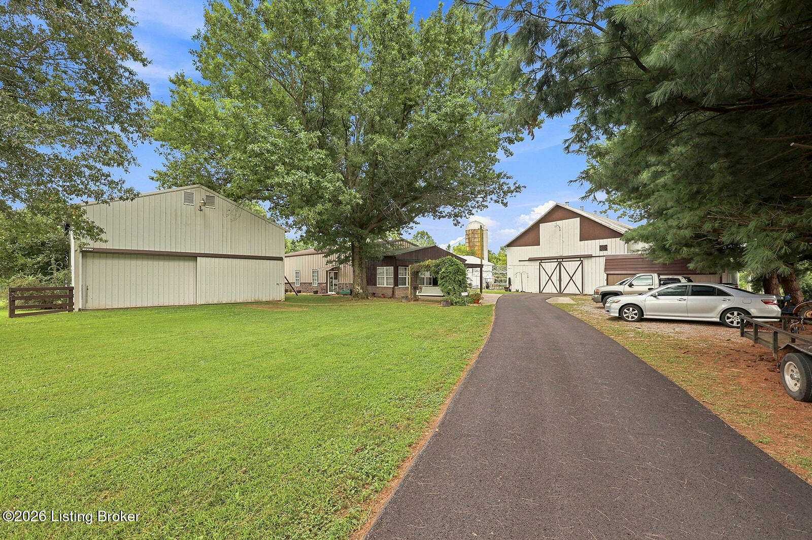 7049 Benson Pike Property Photo 11