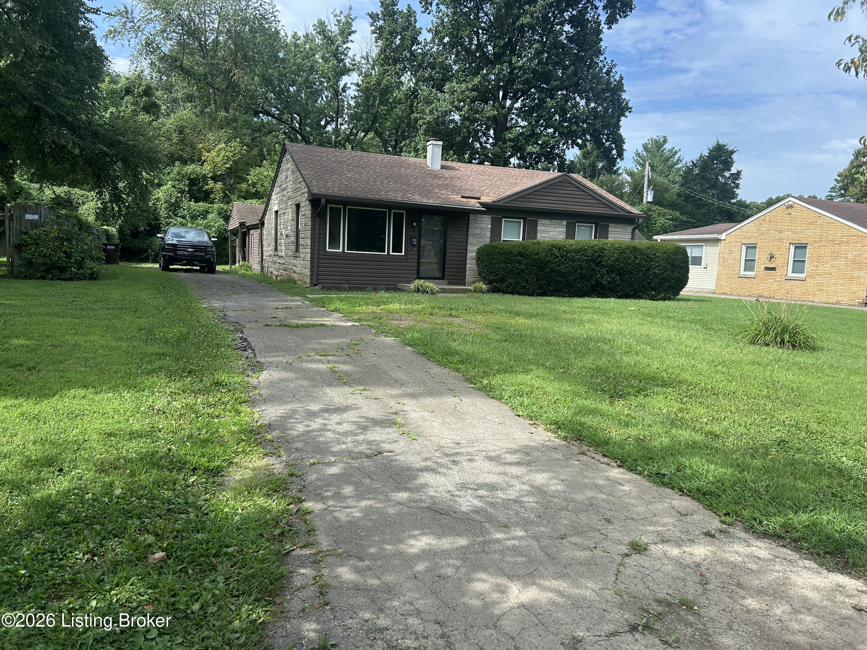 1208 Gallant Fox Run Rd Property Photo 1