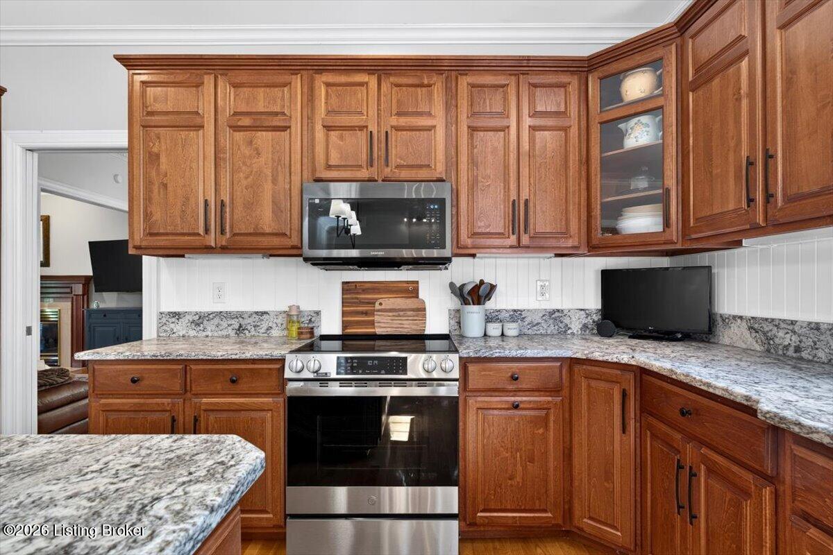 7389 Wolfspring Trace Property Photo 14