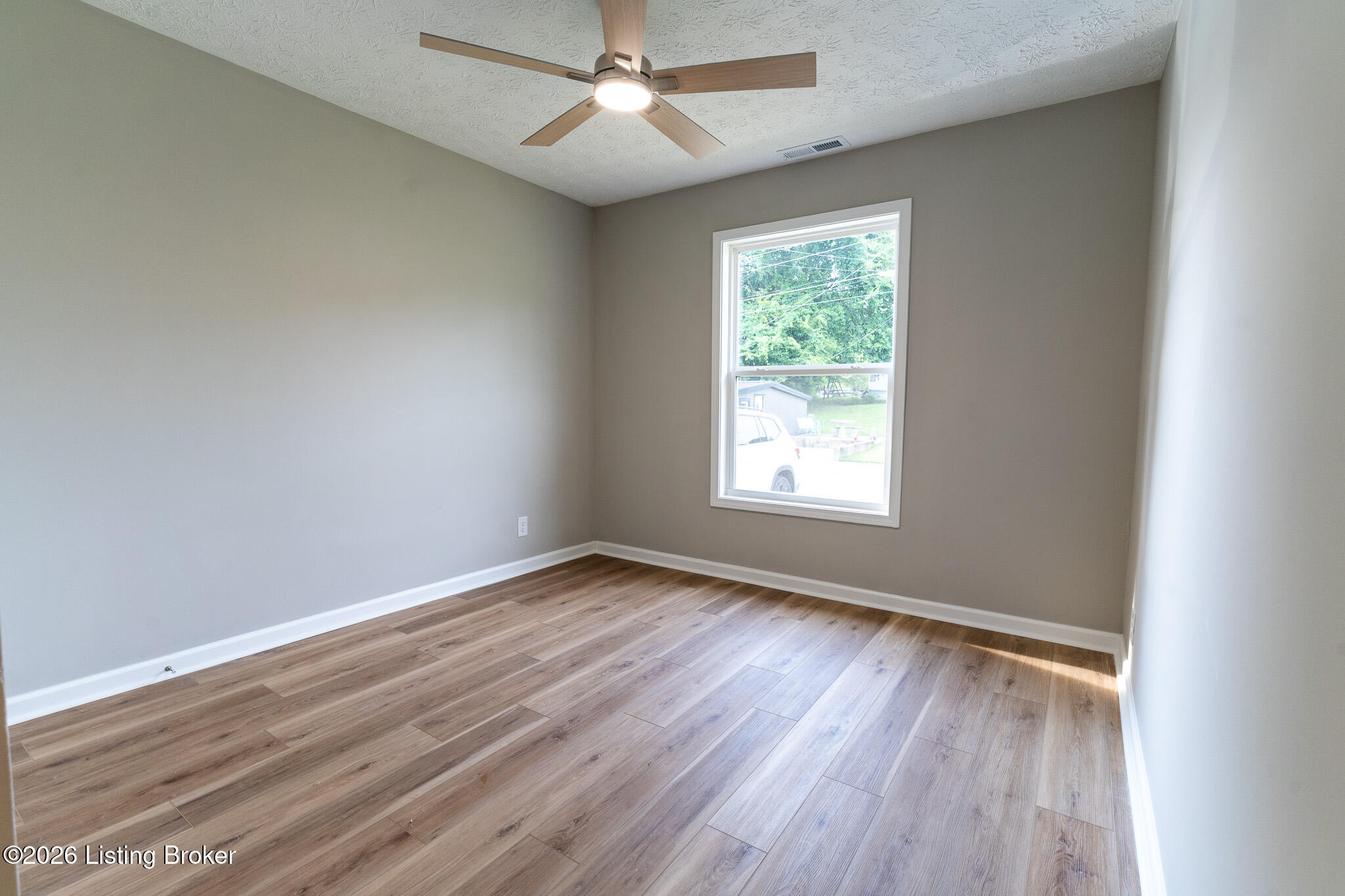 106 Hardin Ct Property Photo 9