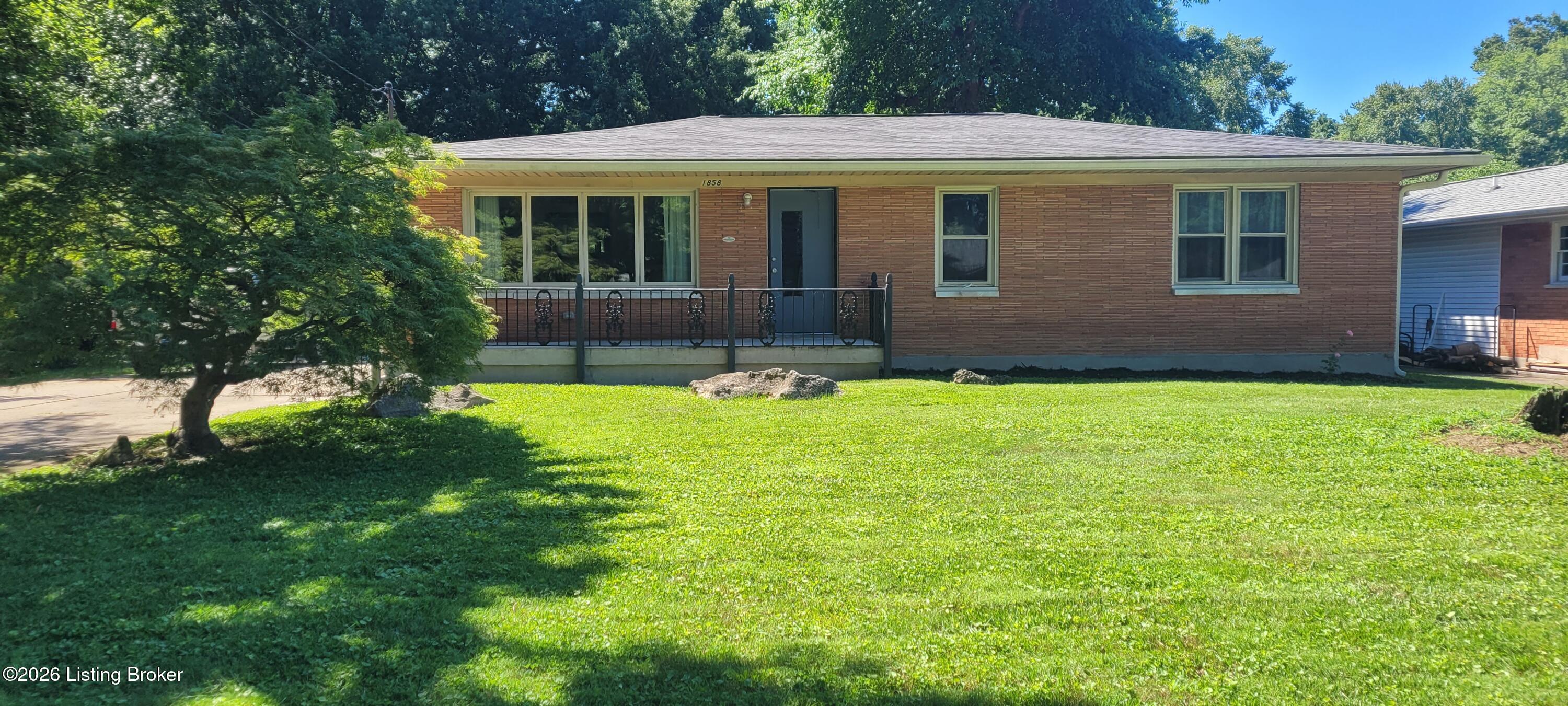 1858 Lynn Lea Rd Property Photo 1