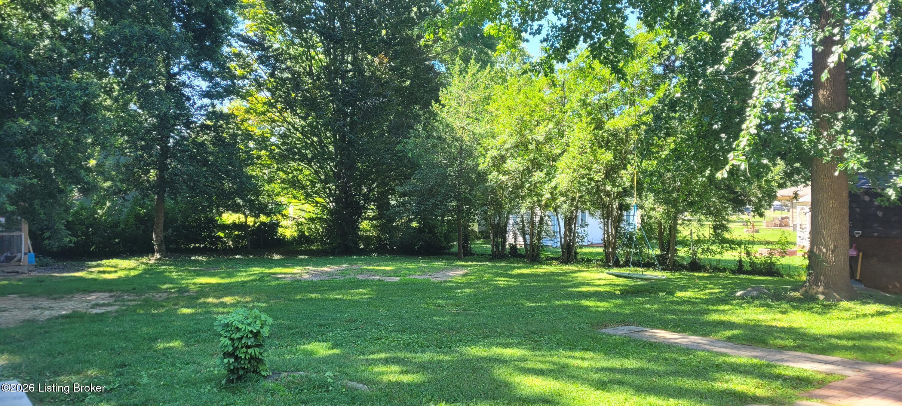 1858 Lynn Lea Rd Property Photo 3