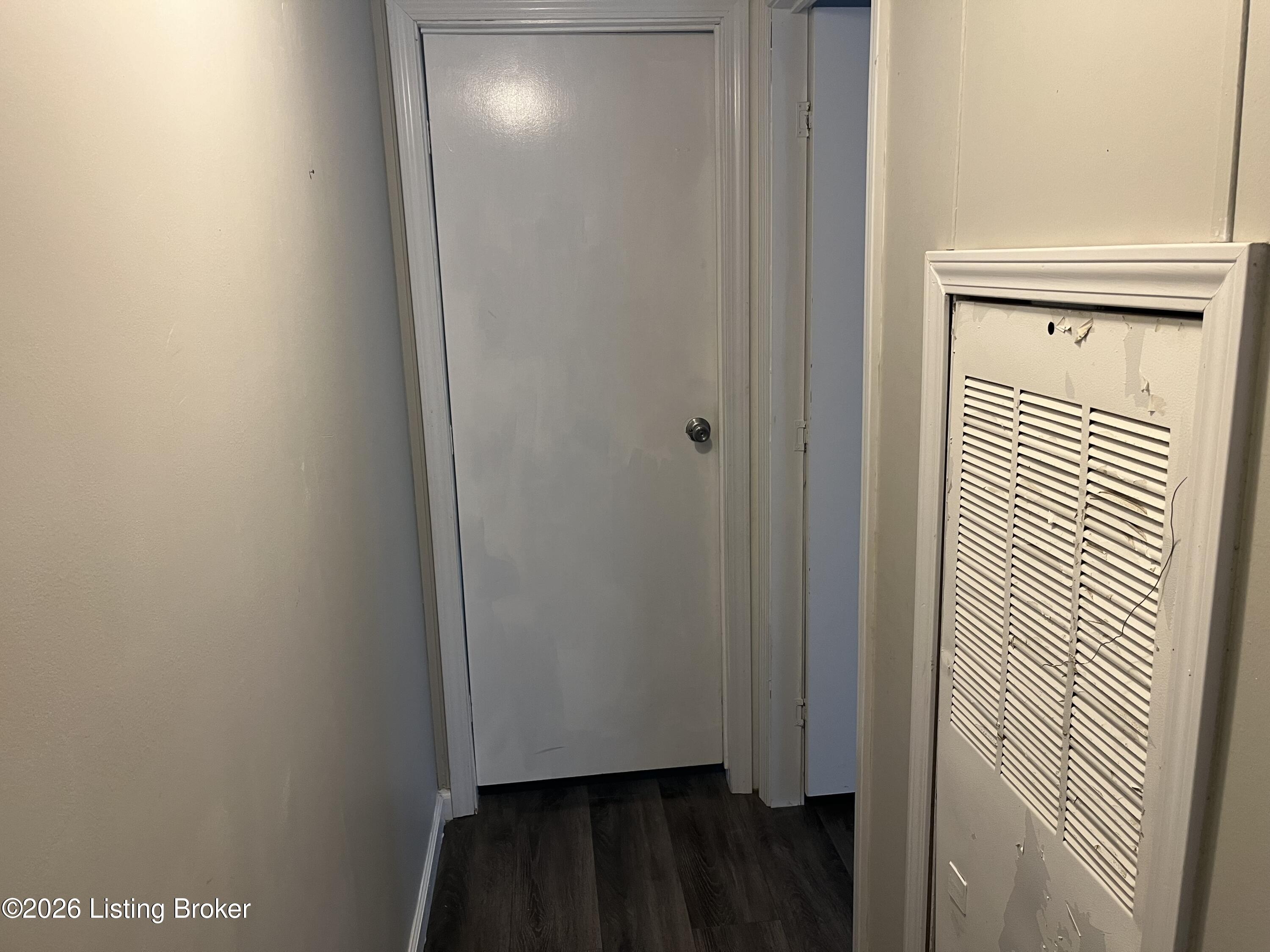 284 Newton Ln Property Photo 17