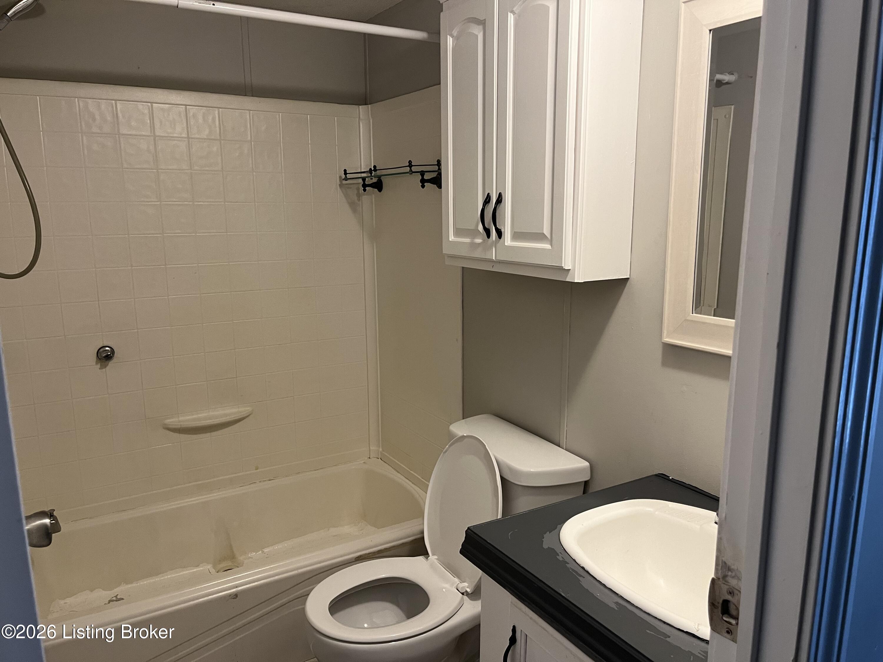 284 Newton Ln Property Photo 23
