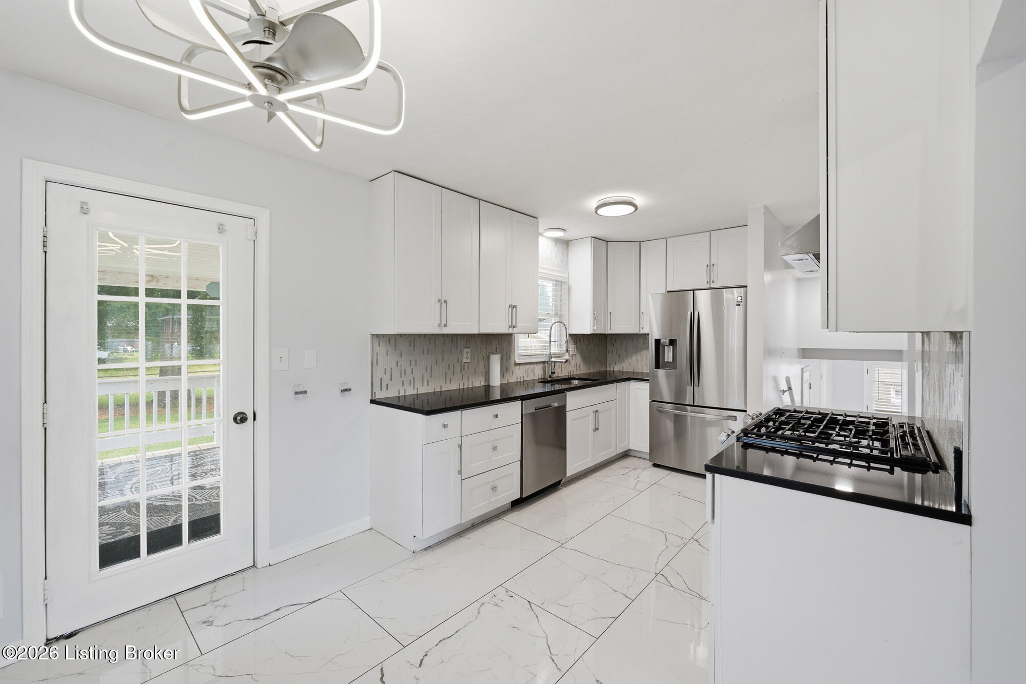 3511 Pineland Dr Property Photo 11