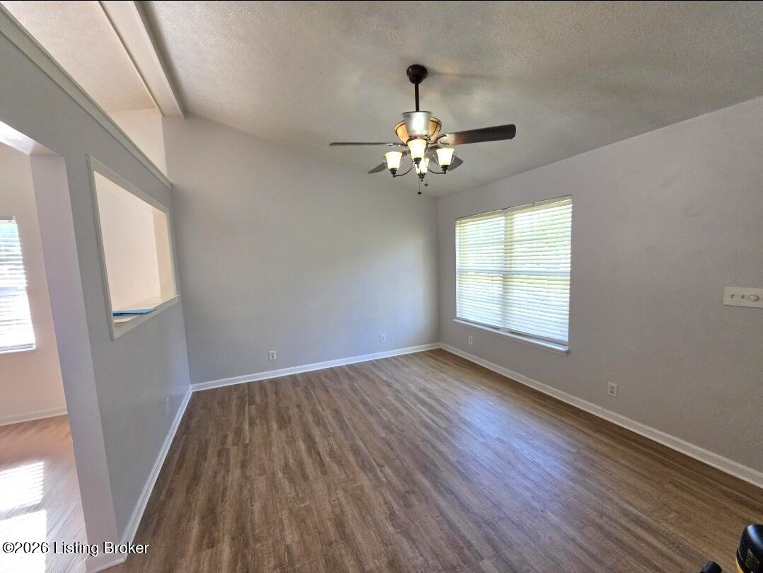 4606 Braves Ln Property Photo 5