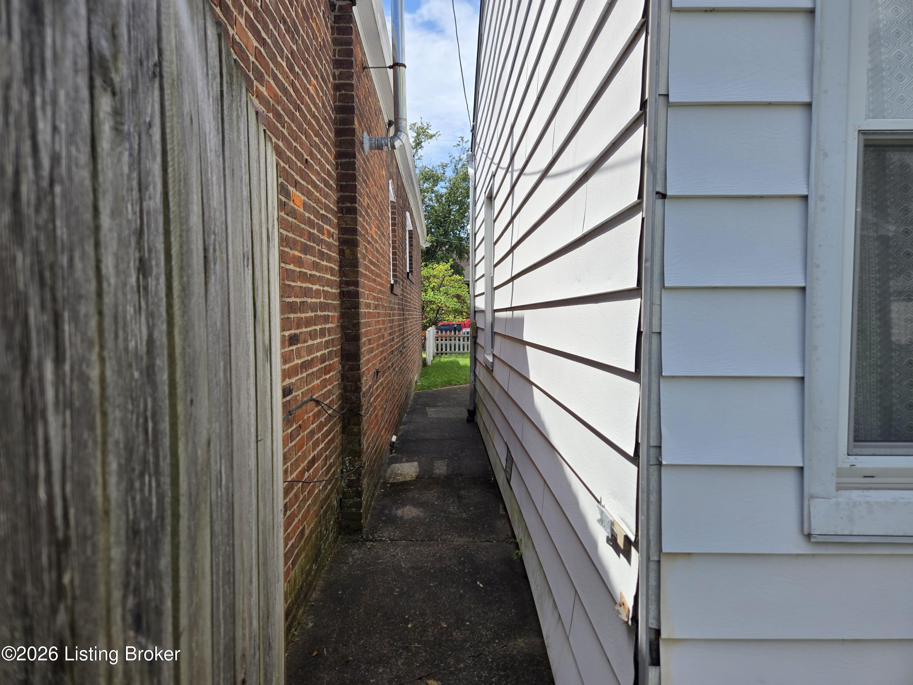 1131 Rammers Ave Property Photo 19