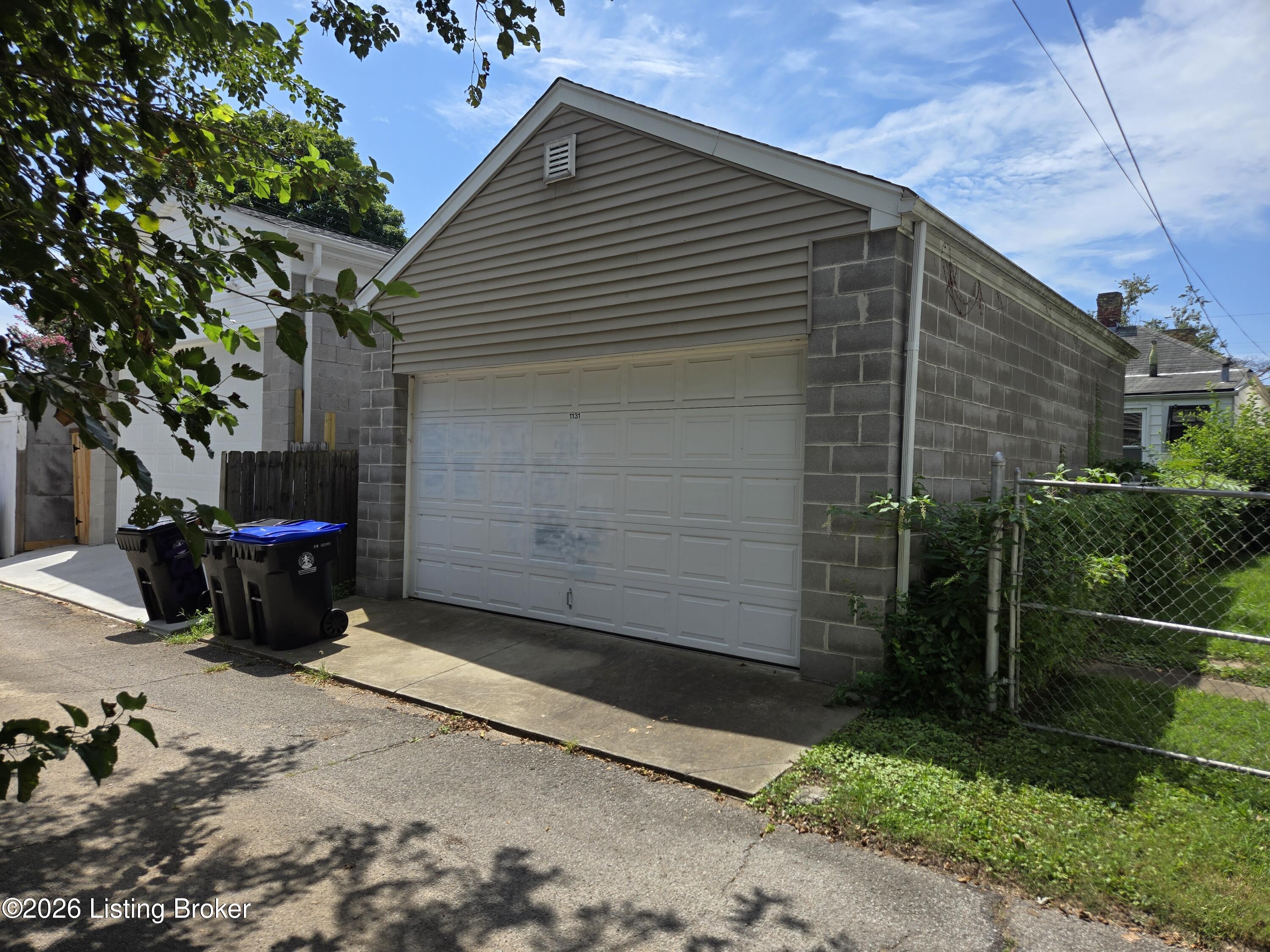 1131 Rammers Ave Property Photo 27