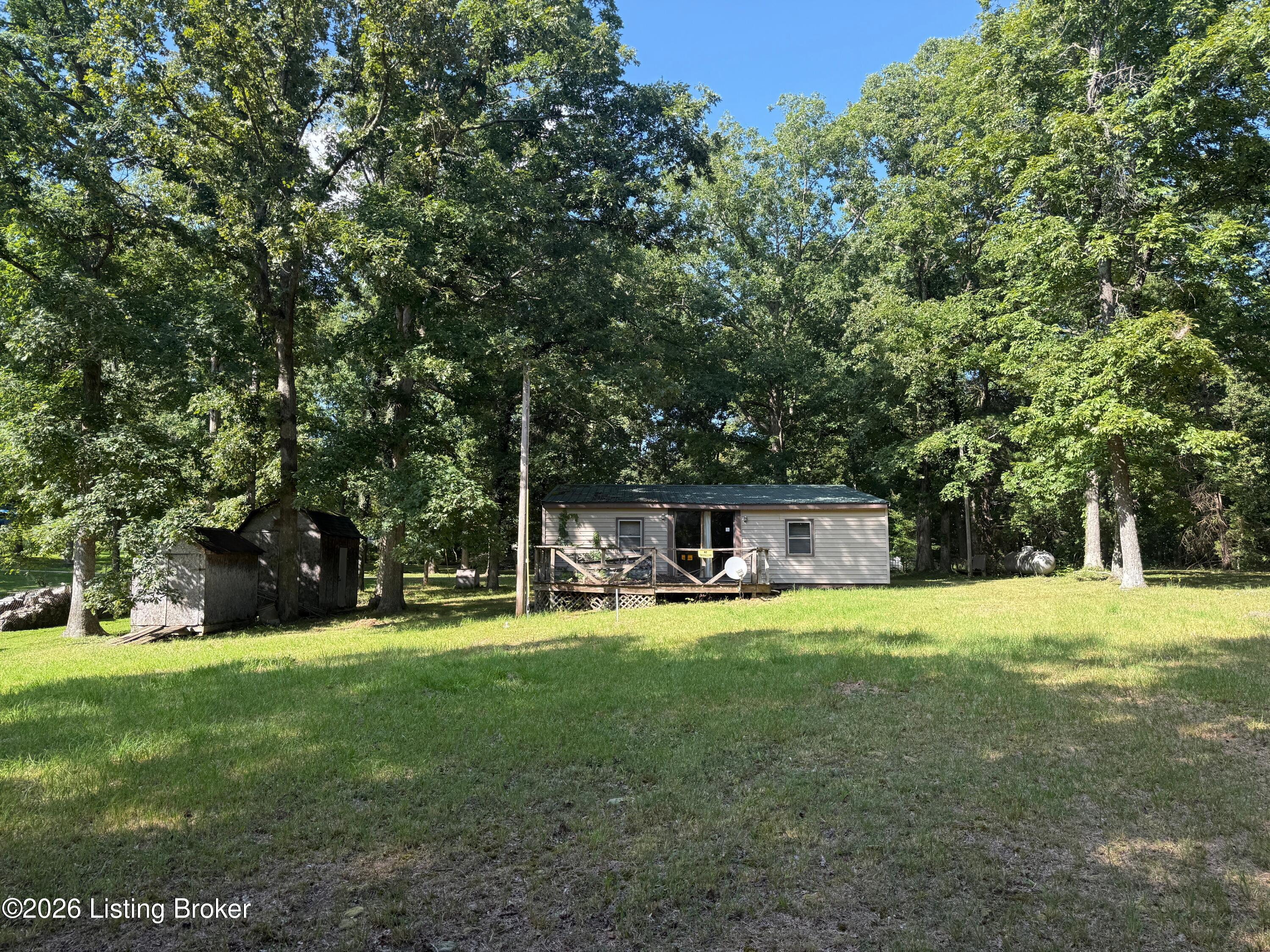 458 Foxwood Cir Property Photo 2