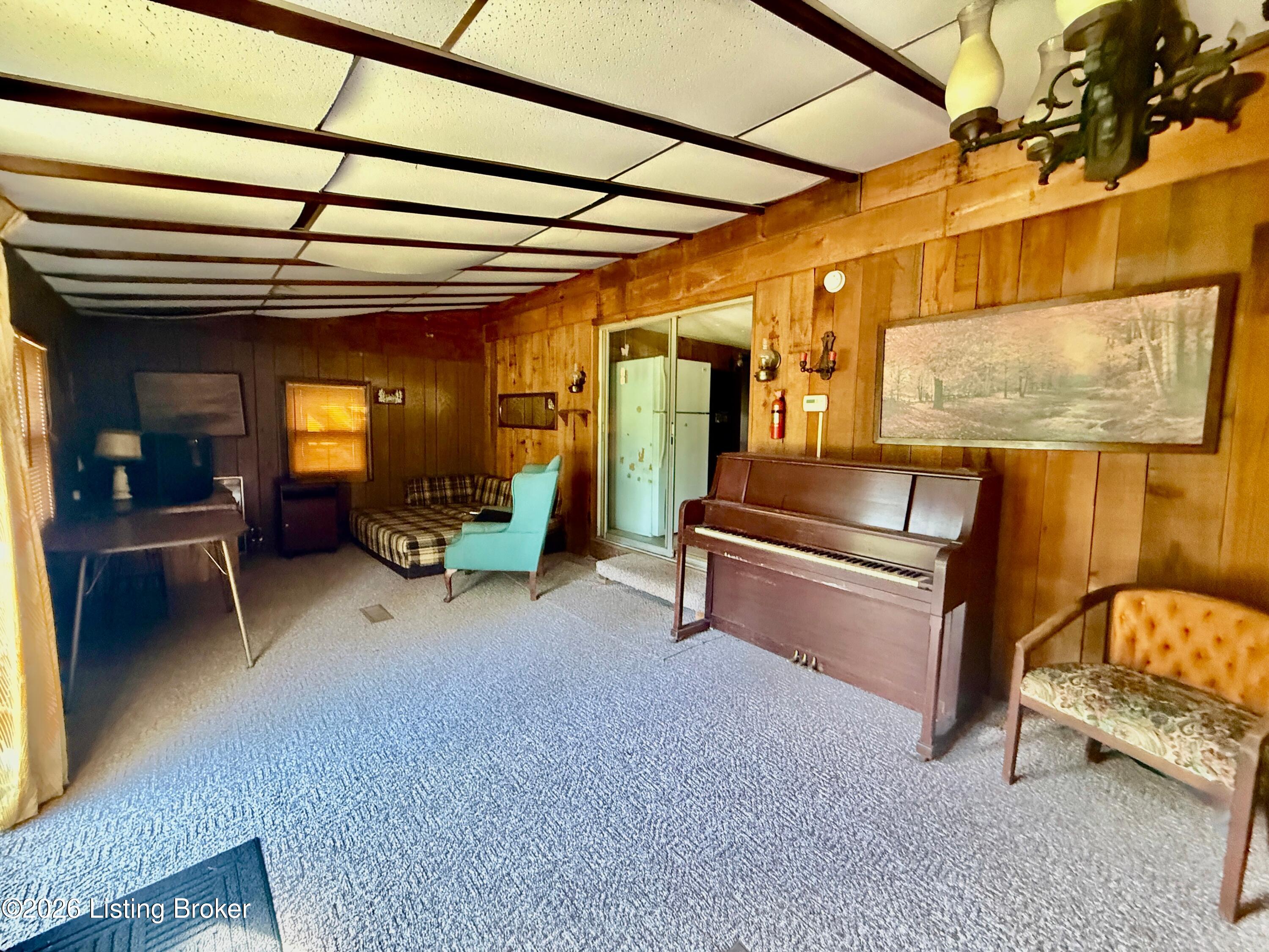 458 Foxwood Cir Property Photo 12