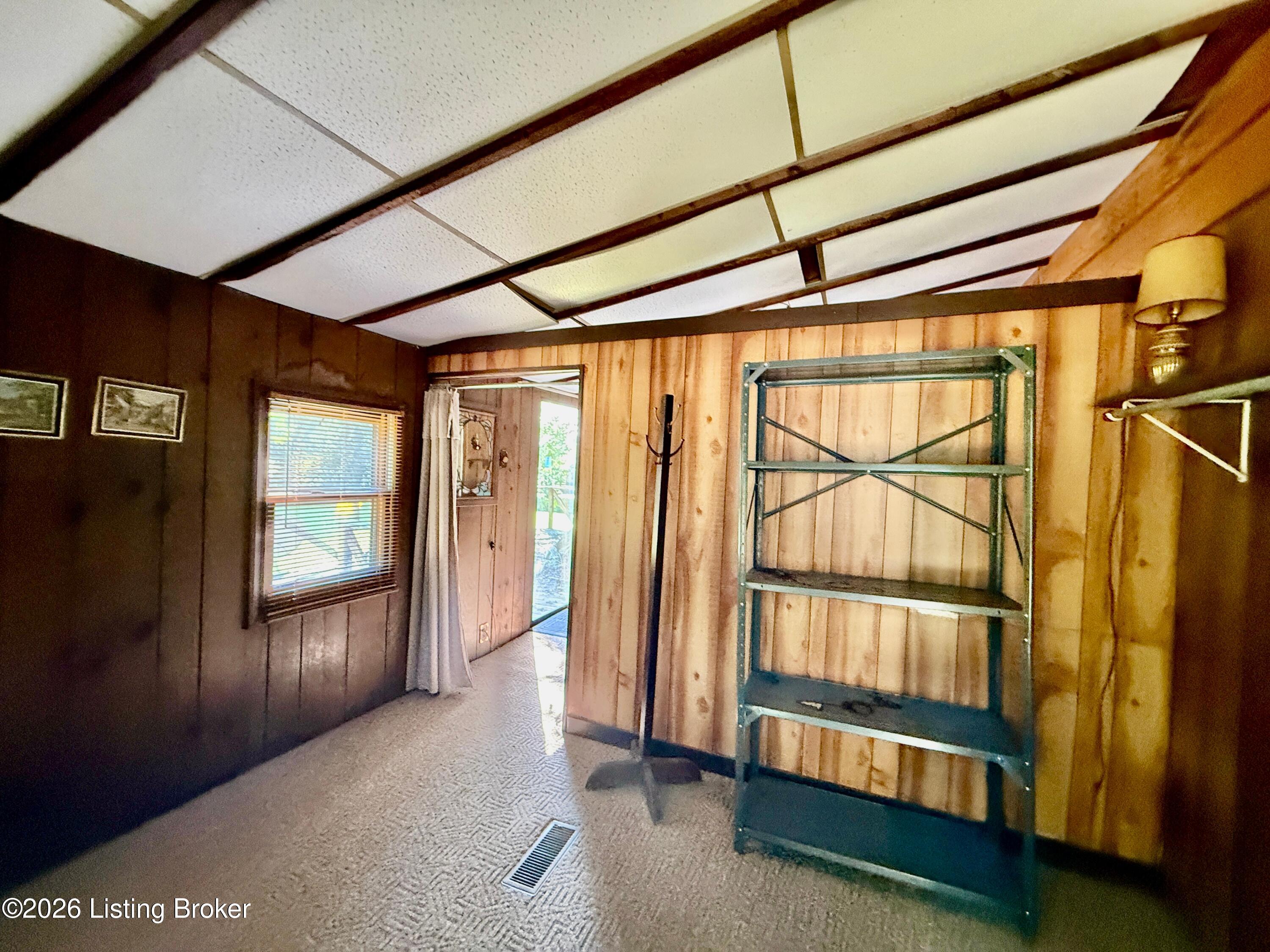 458 Foxwood Cir Property Photo 16