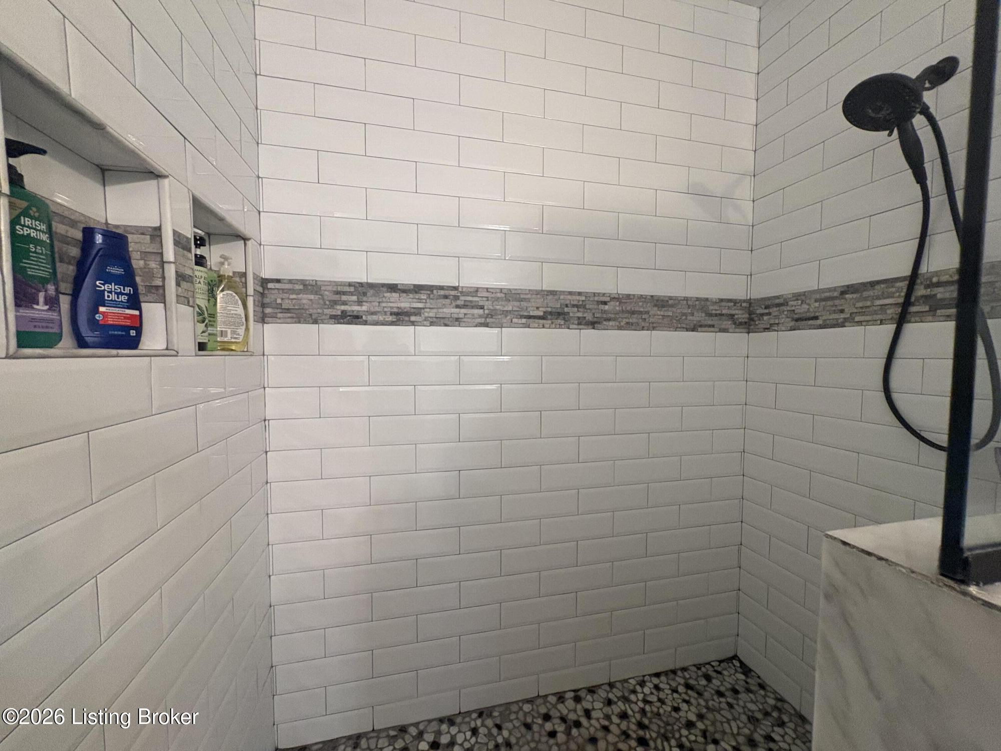 147 Williamsburg Ct Property Photo 26
