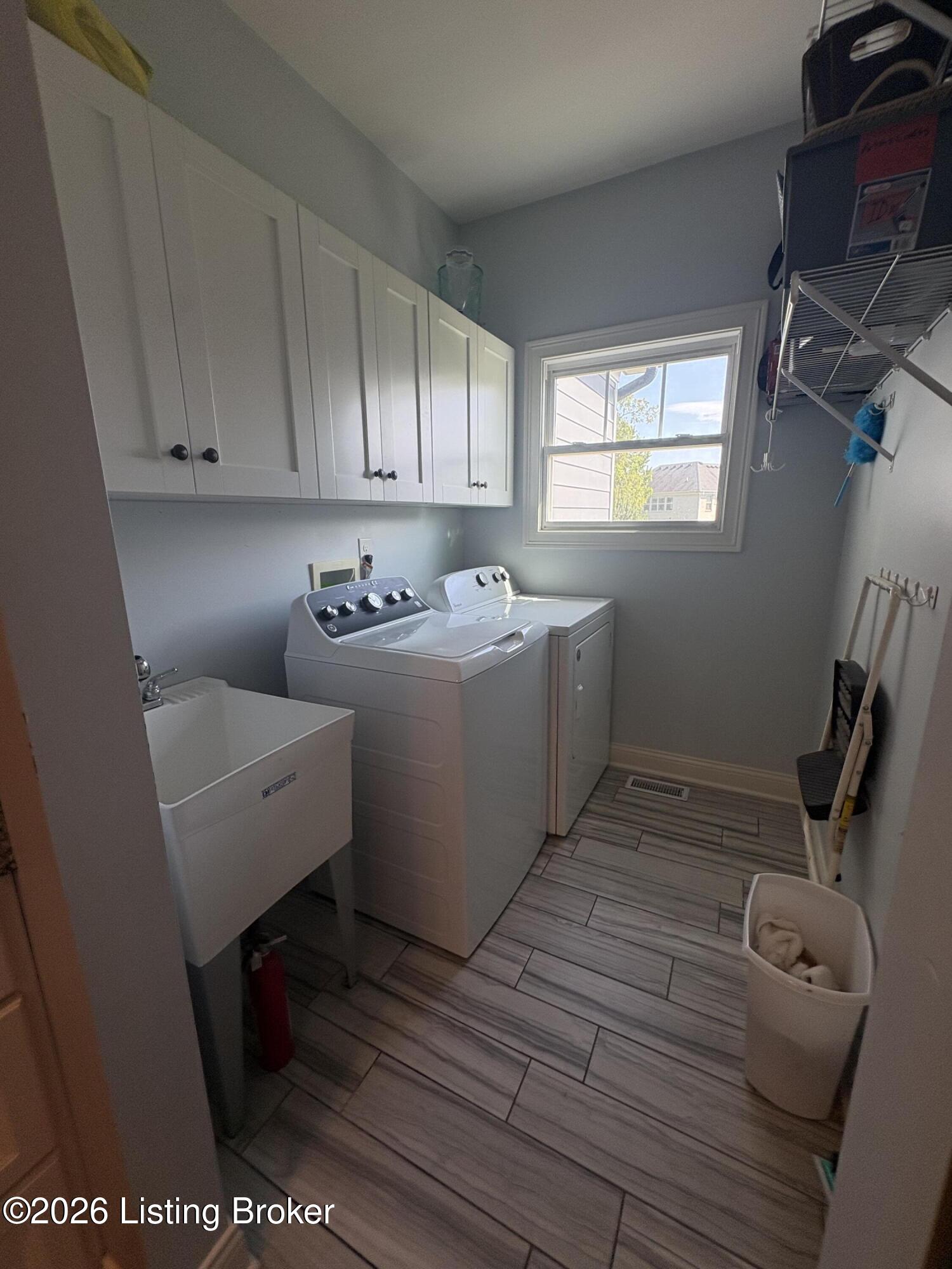 147 Williamsburg Ct Property Photo 31