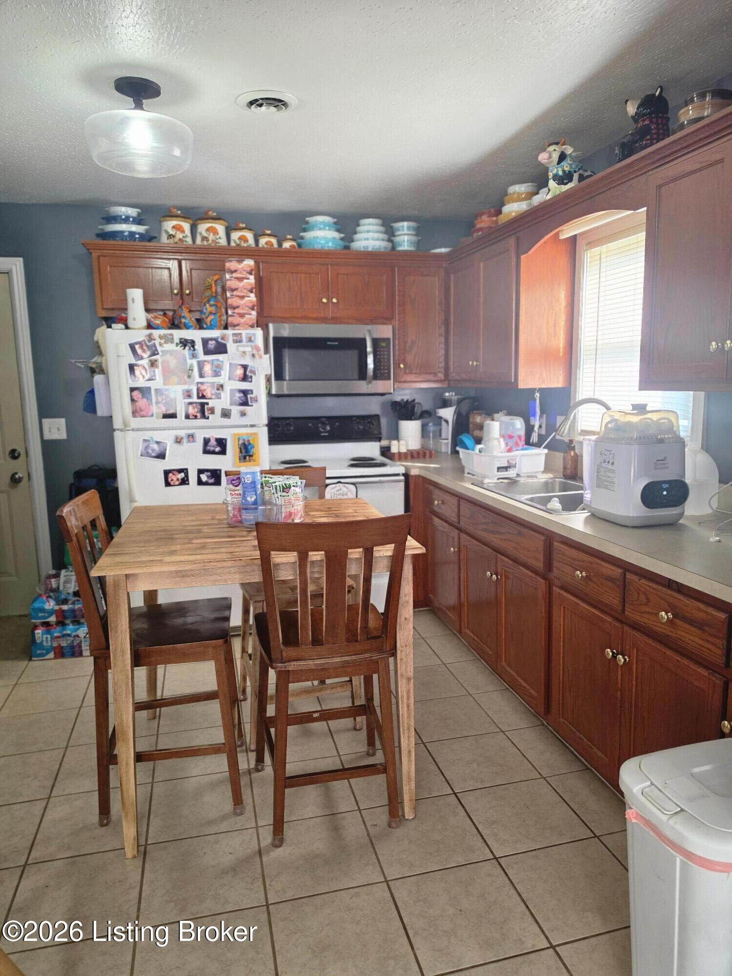 311 Howard St Property Photo 6