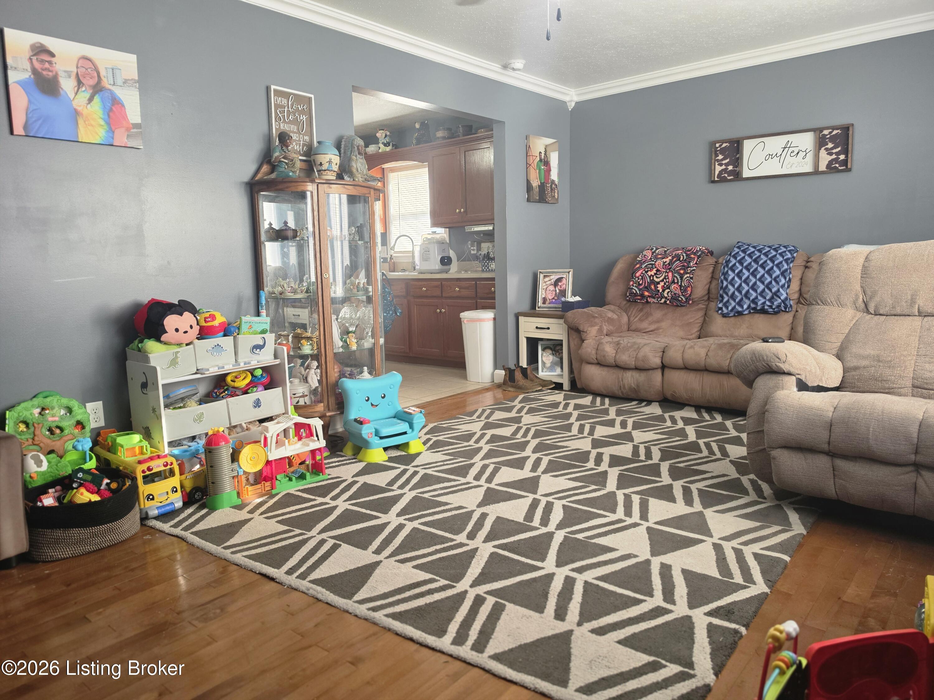 311 Howard St Property Photo 21