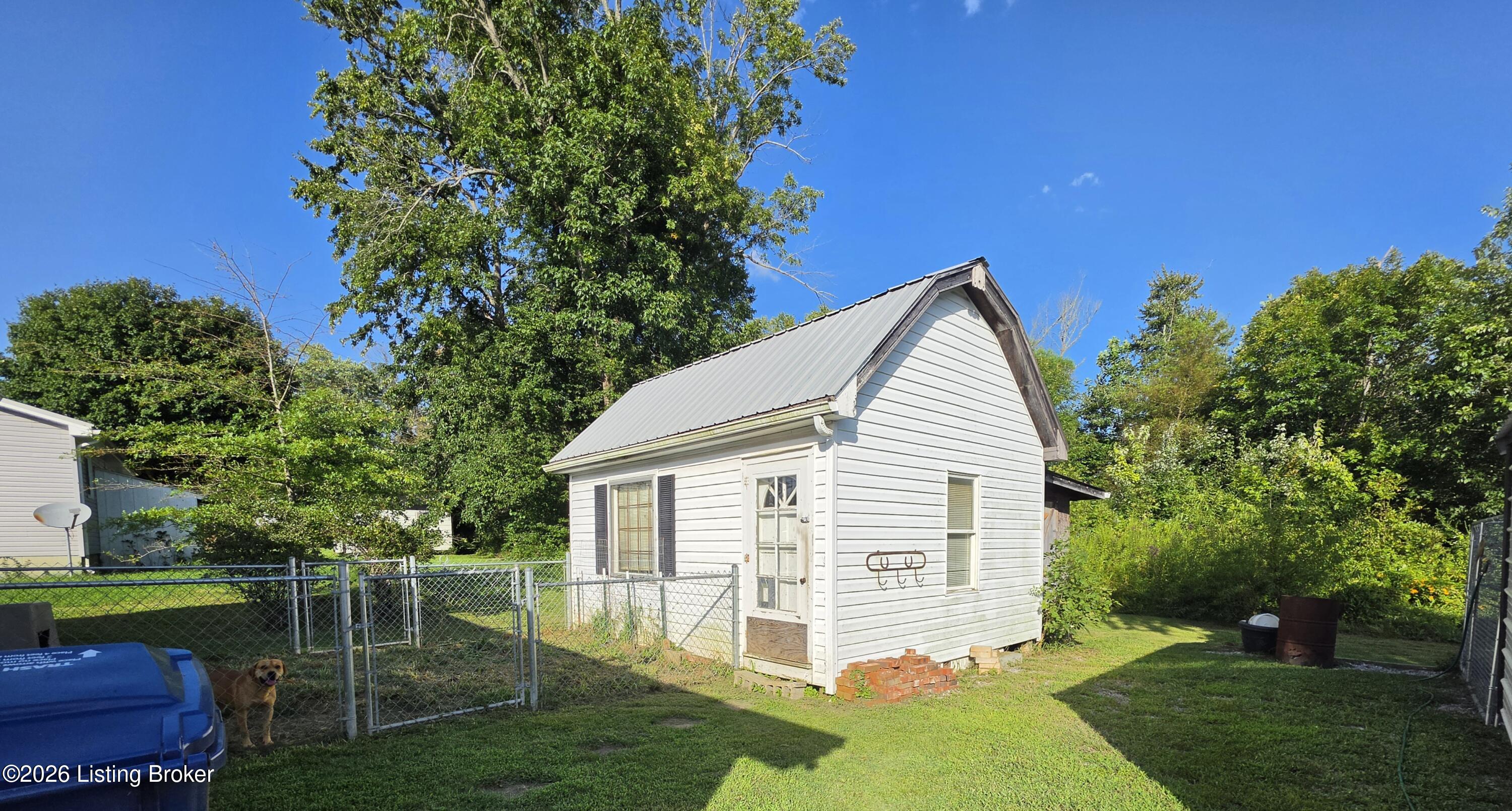 311 Howard St Property Photo 22