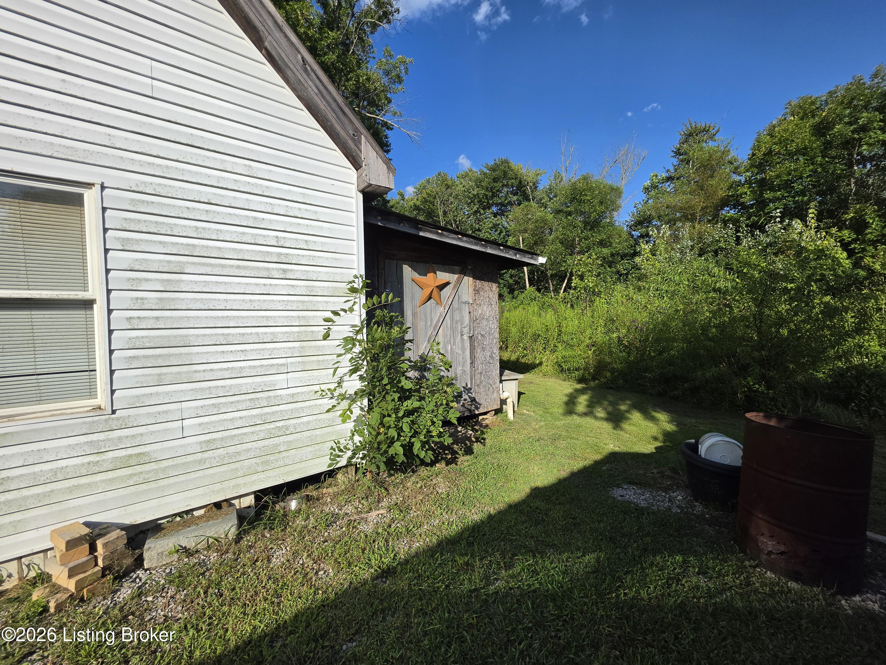 311 Howard St Property Photo 24