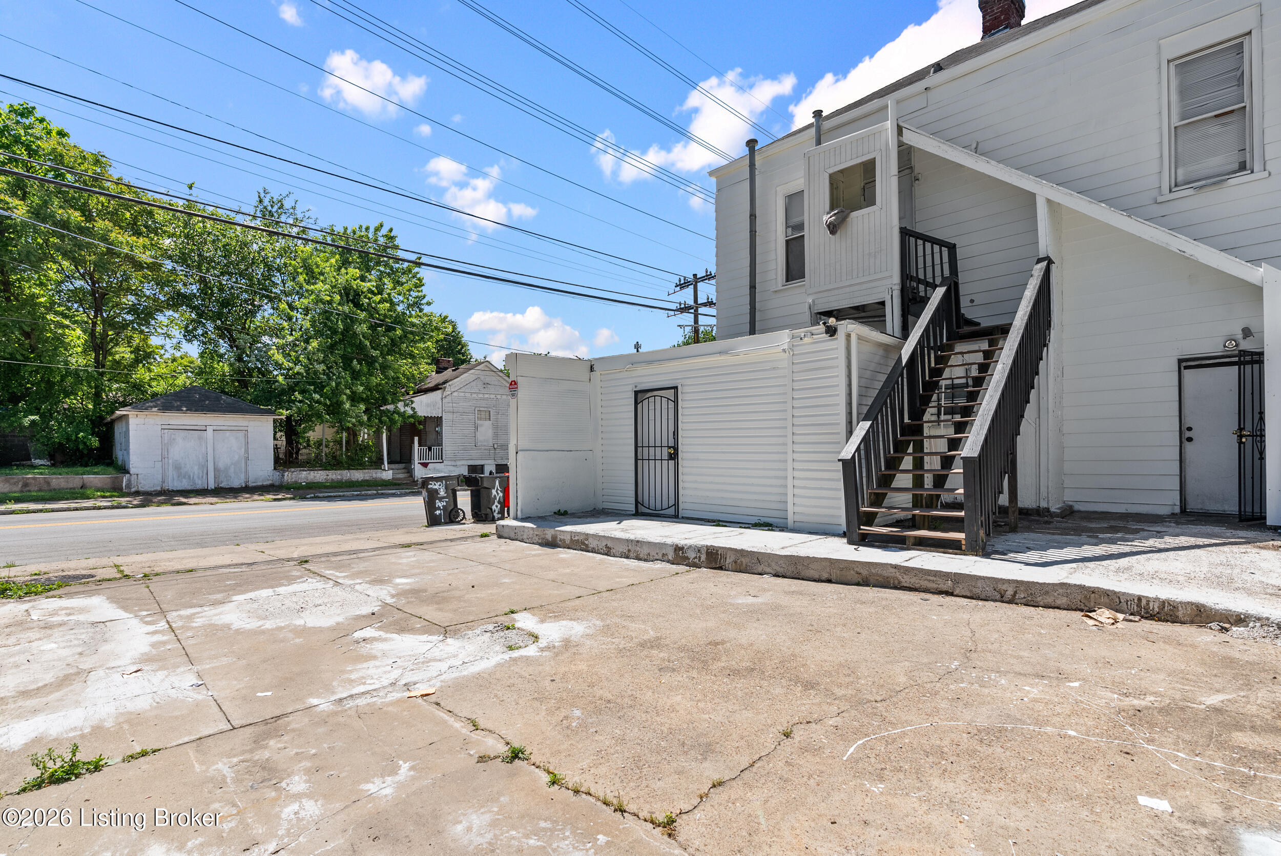 2201 Griffiths Ave Property Photo 10