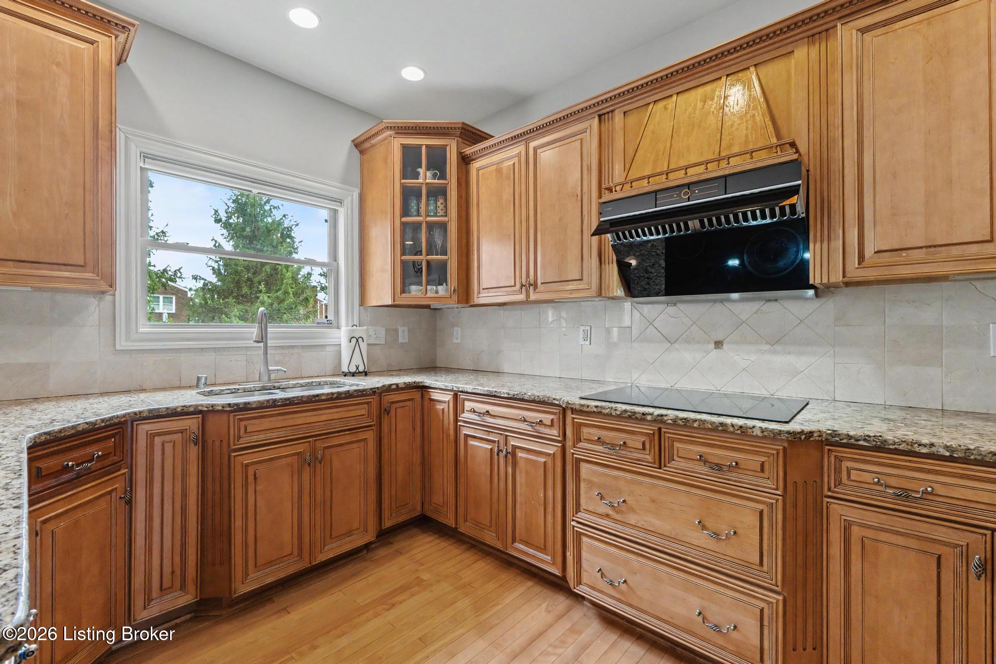 8803 Summit Ridge Dr Property Photo 24