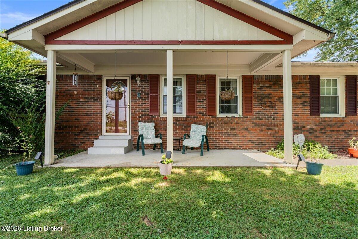 4825 Louisville Rd Property Photo 4