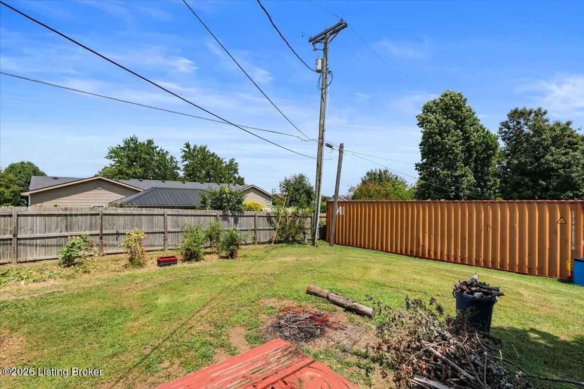 4825 Louisville Rd Property Photo 11
