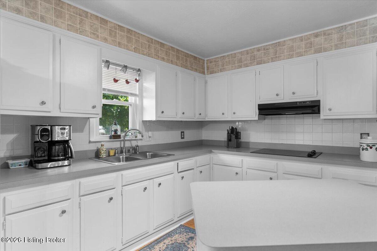 4825 Louisville Rd Property Photo 20