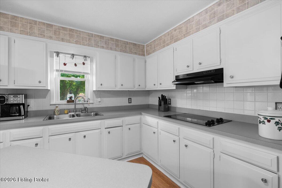 4825 Louisville Rd Property Photo 21