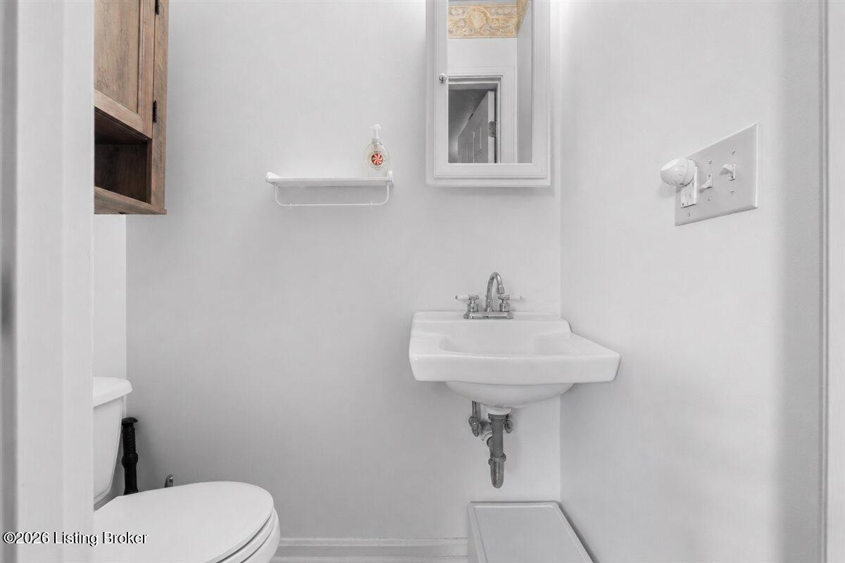 4825 Louisville Rd Property Photo 31