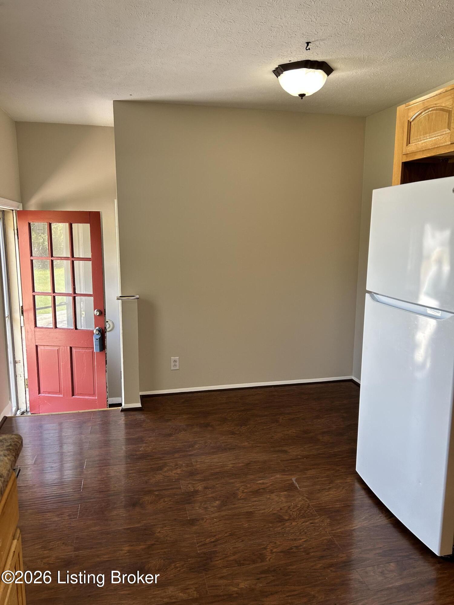 11602 Maple Way Property Photo 8