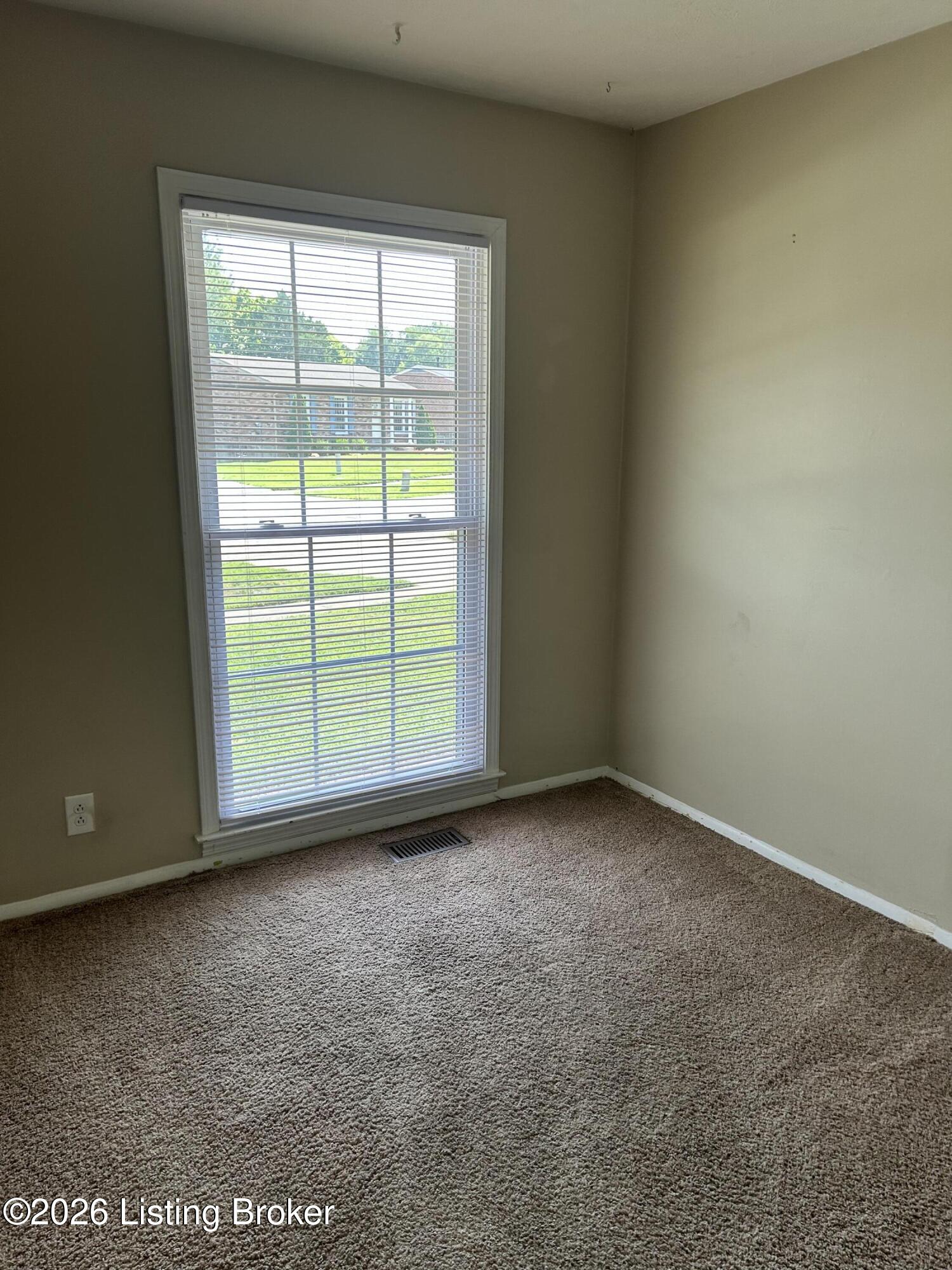 11602 Maple Way Property Photo 11